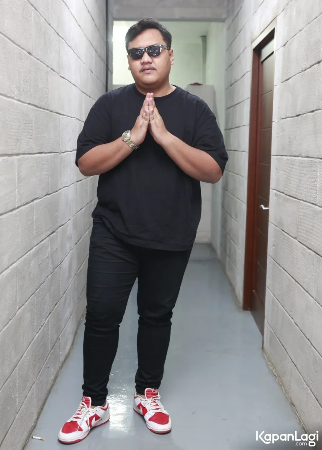 Jika Anda tidak melihat foto Ndarboy Genk Helarius Daru Indrajaya, kemungkinan karena foto dengan nomor tersebut tidak tersedia di Kapanlagi.com™