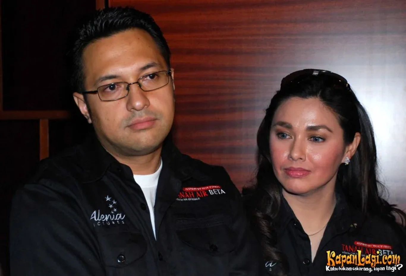 Jika Anda tidak melihat foto Nia Zulkarnaen, kemungkinan karena foto dengan nomor tersebut tidak tersedia di Kapanlagi.com™