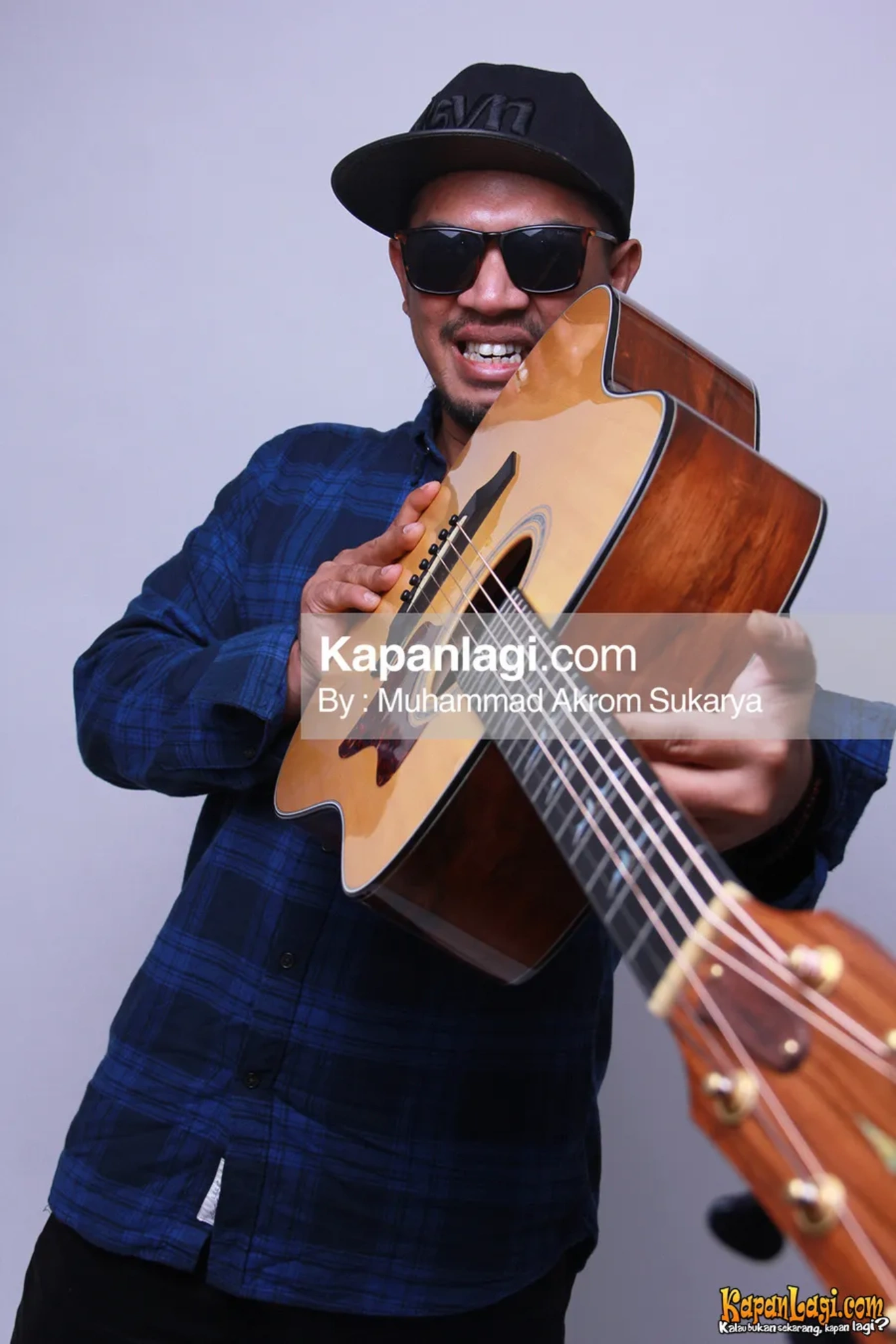 Jika Anda tidak melihat foto Nial Bunga Band, kemungkinan karena foto dengan nomor tersebut tidak tersedia di Kapanlagi.com™