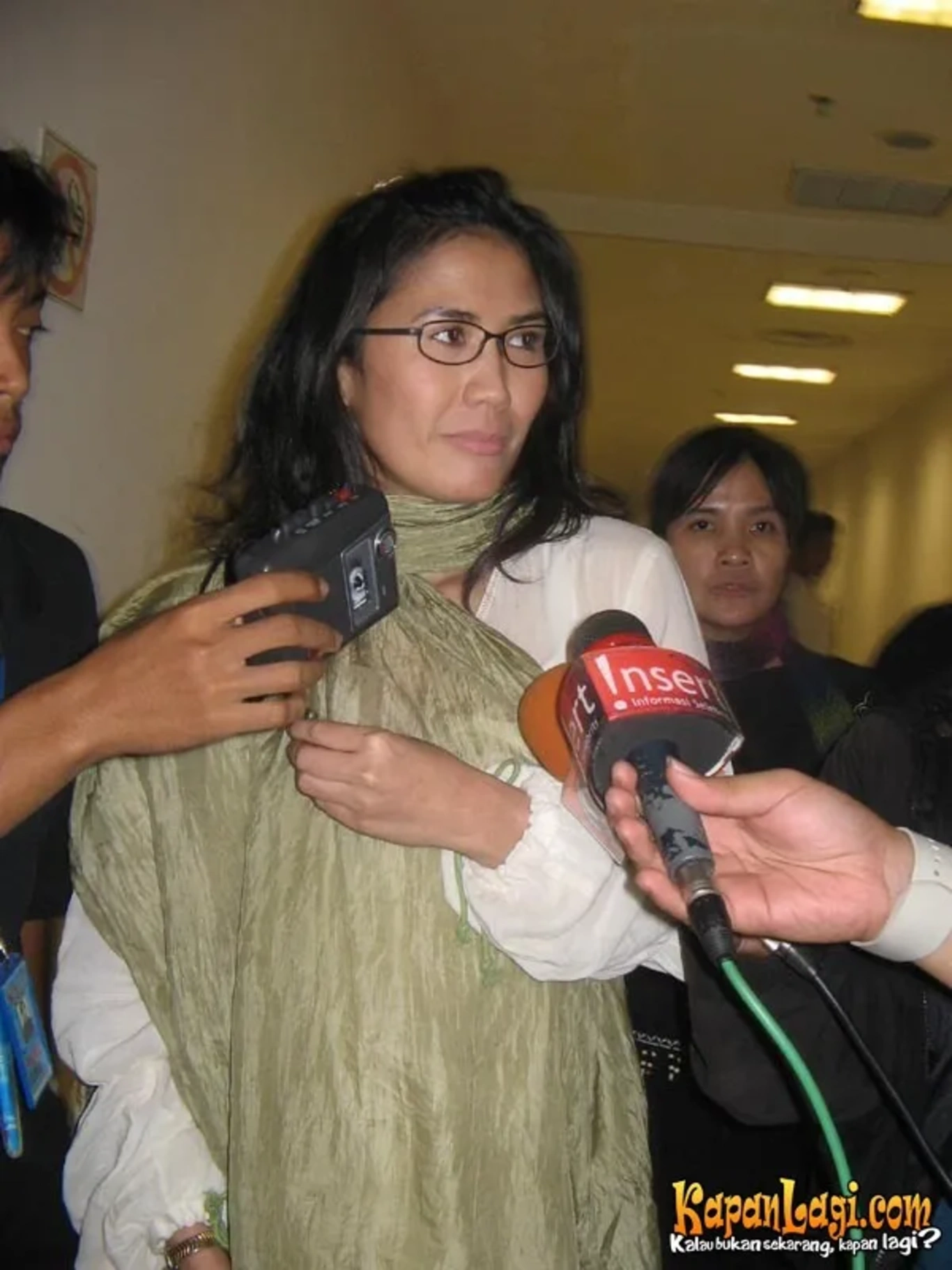 Jika Anda tidak melihat foto Nicky Astria, kemungkinan karena foto dengan nomor tersebut tidak tersedia di Kapanlagi.com™