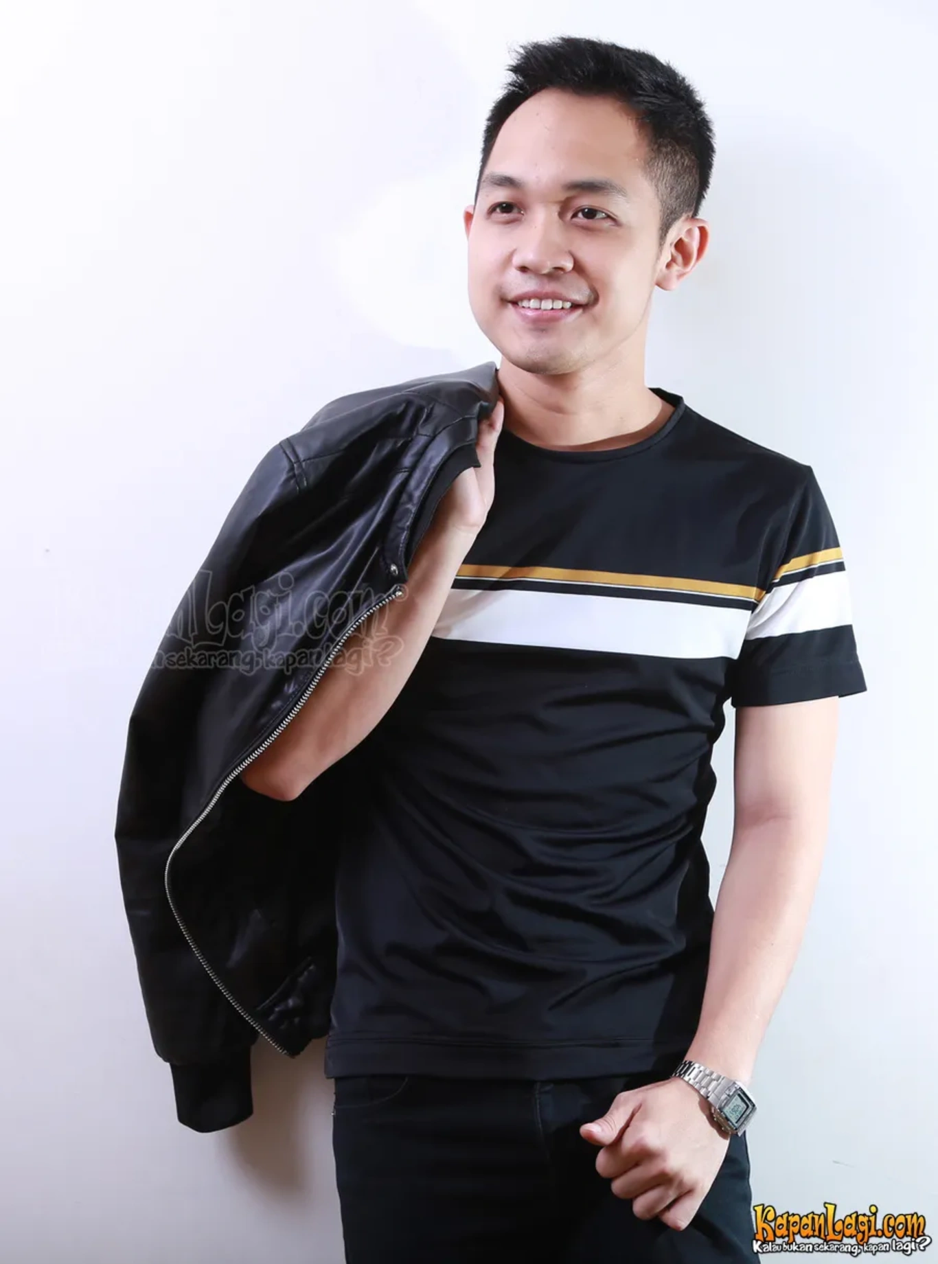 Jika Anda tidak melihat foto Nicky Riyant, kemungkinan karena foto dengan nomor tersebut tidak tersedia di Kapanlagi.com™