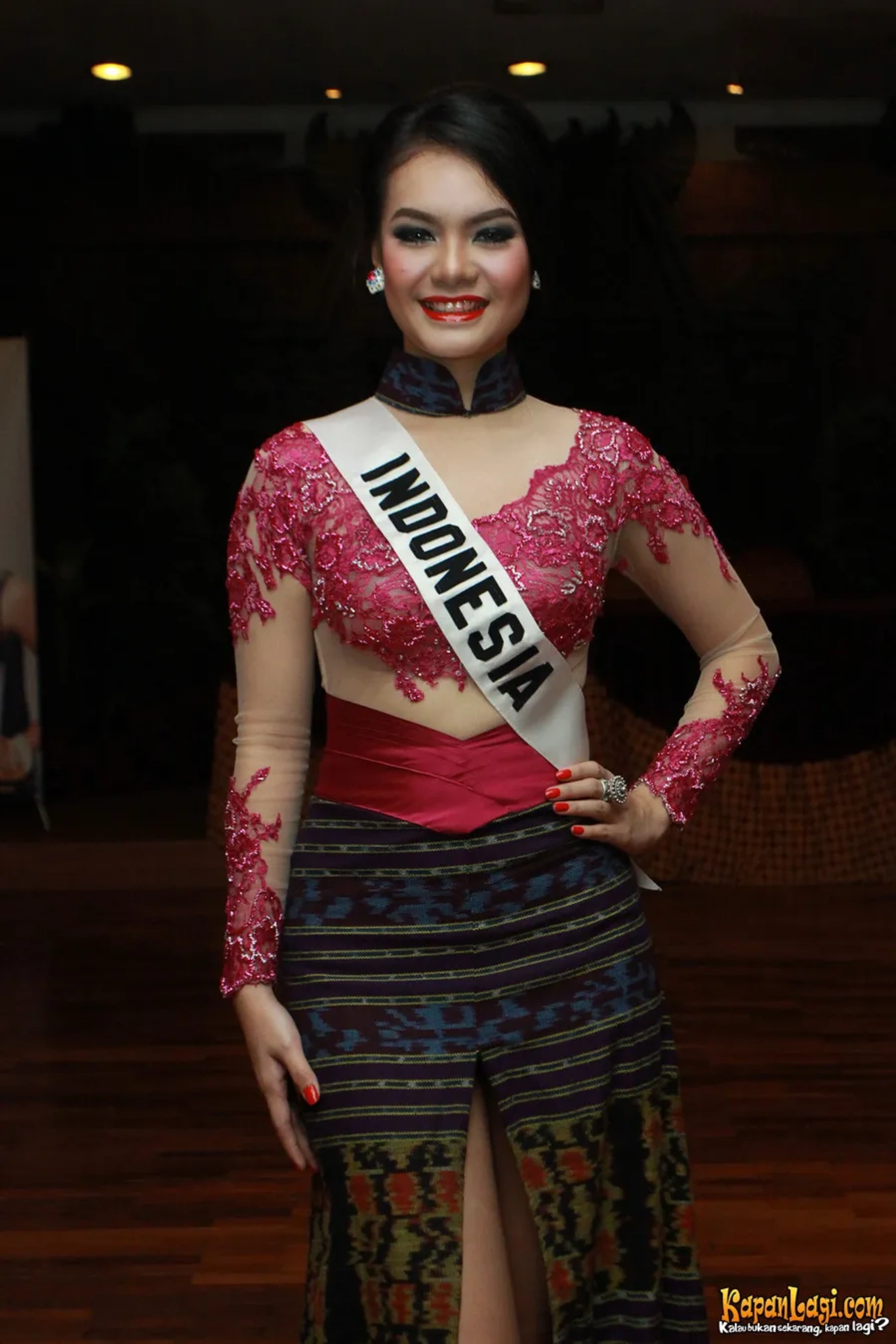 Jika Anda tidak melihat foto Novia Indriani, kemungkinan karena foto dengan nomor tersebut tidak tersedia di Kapanlagi.com™