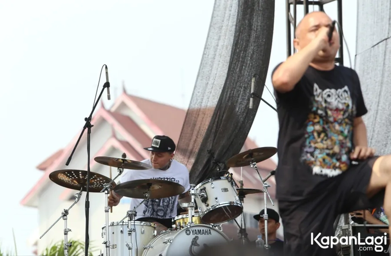 Jika Anda tidak melihat foto Noxa, kemungkinan karena foto dengan nomor tersebut tidak tersedia di Kapanlagi.com™