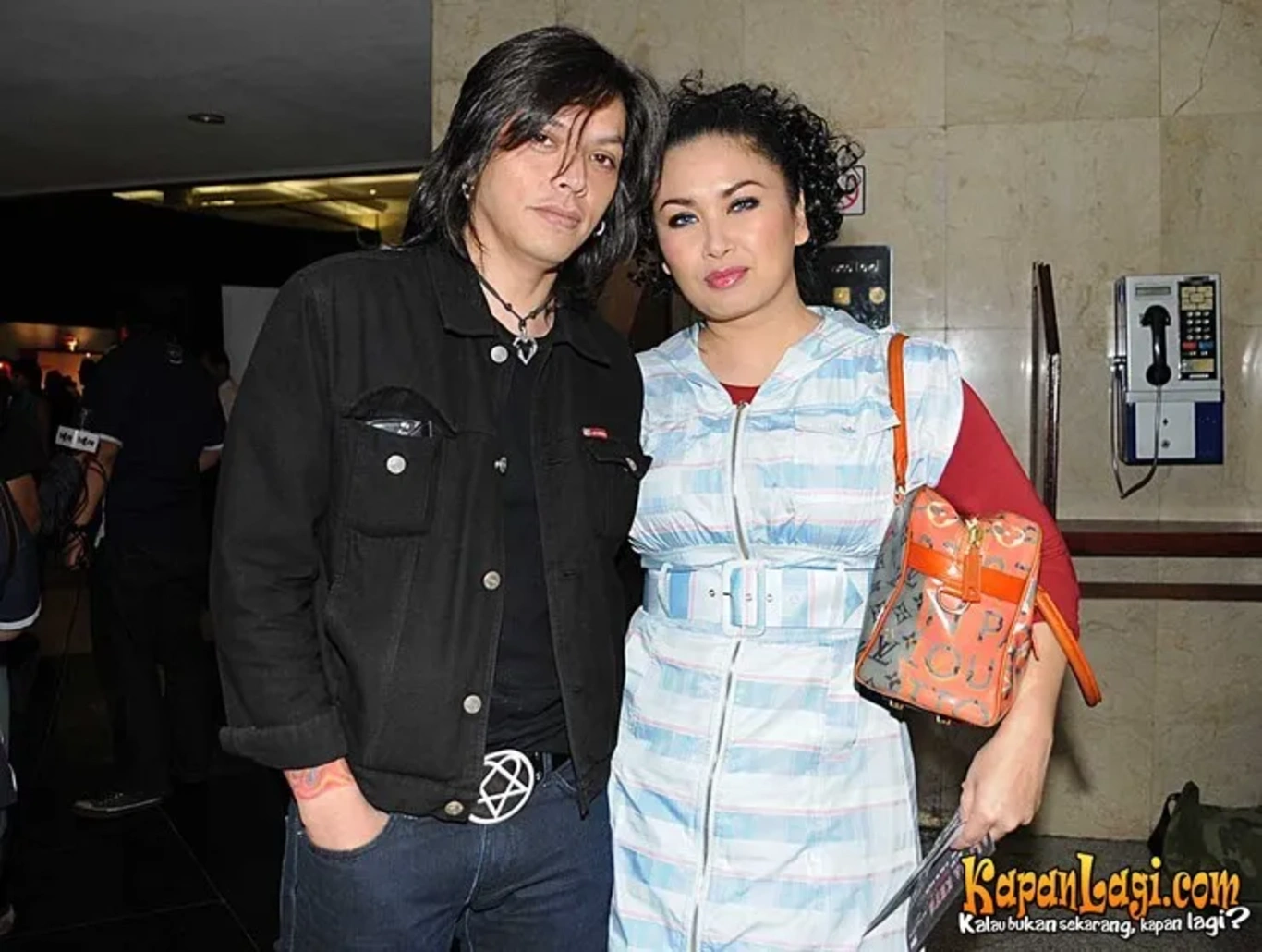 Jika Anda tidak melihat foto Ovy Rif, kemungkinan karena foto dengan nomor tersebut tidak tersedia di Kapanlagi.com™