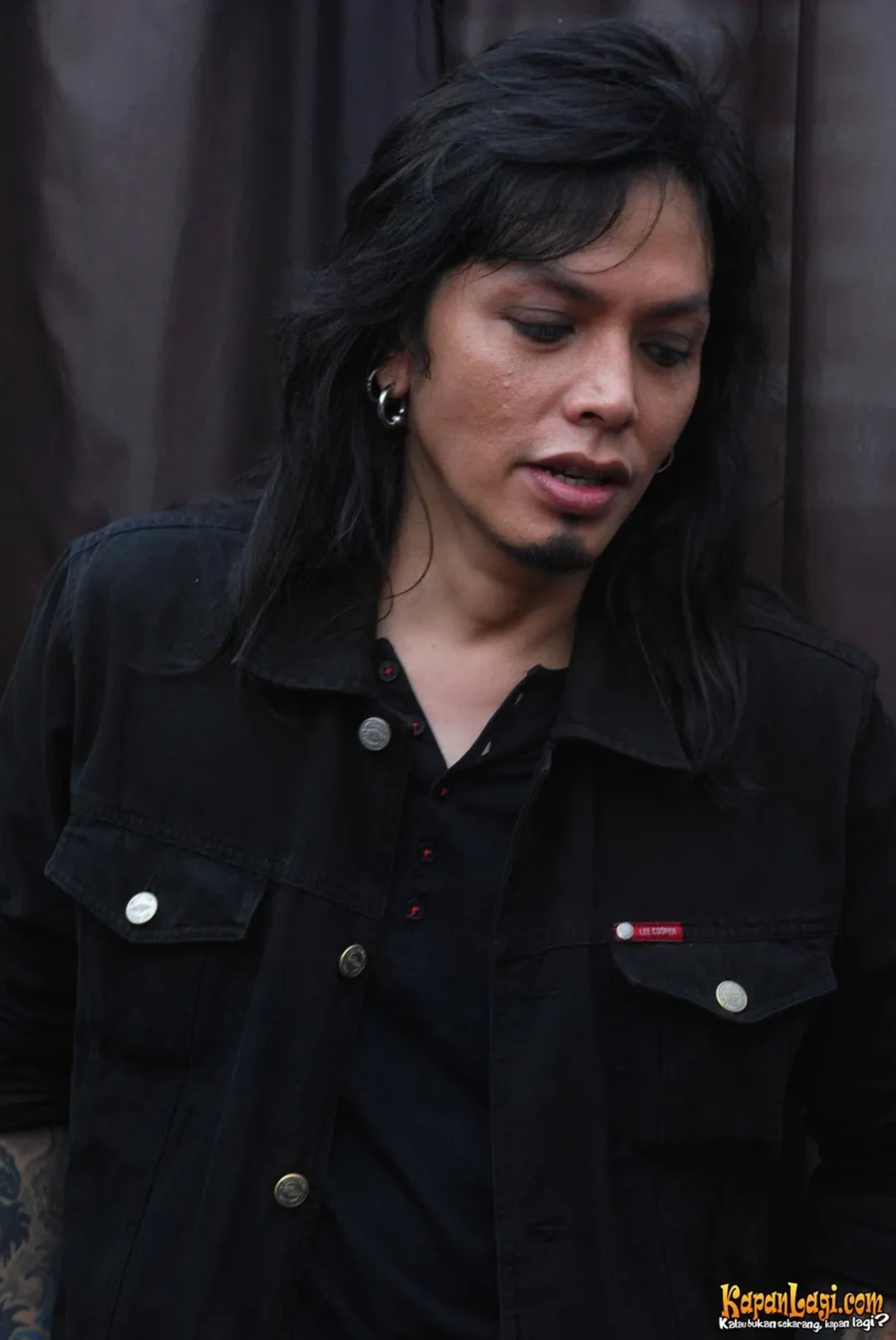 Jika Anda tidak melihat foto Ovy Rif, kemungkinan karena foto dengan nomor tersebut tidak tersedia di Kapanlagi.com™