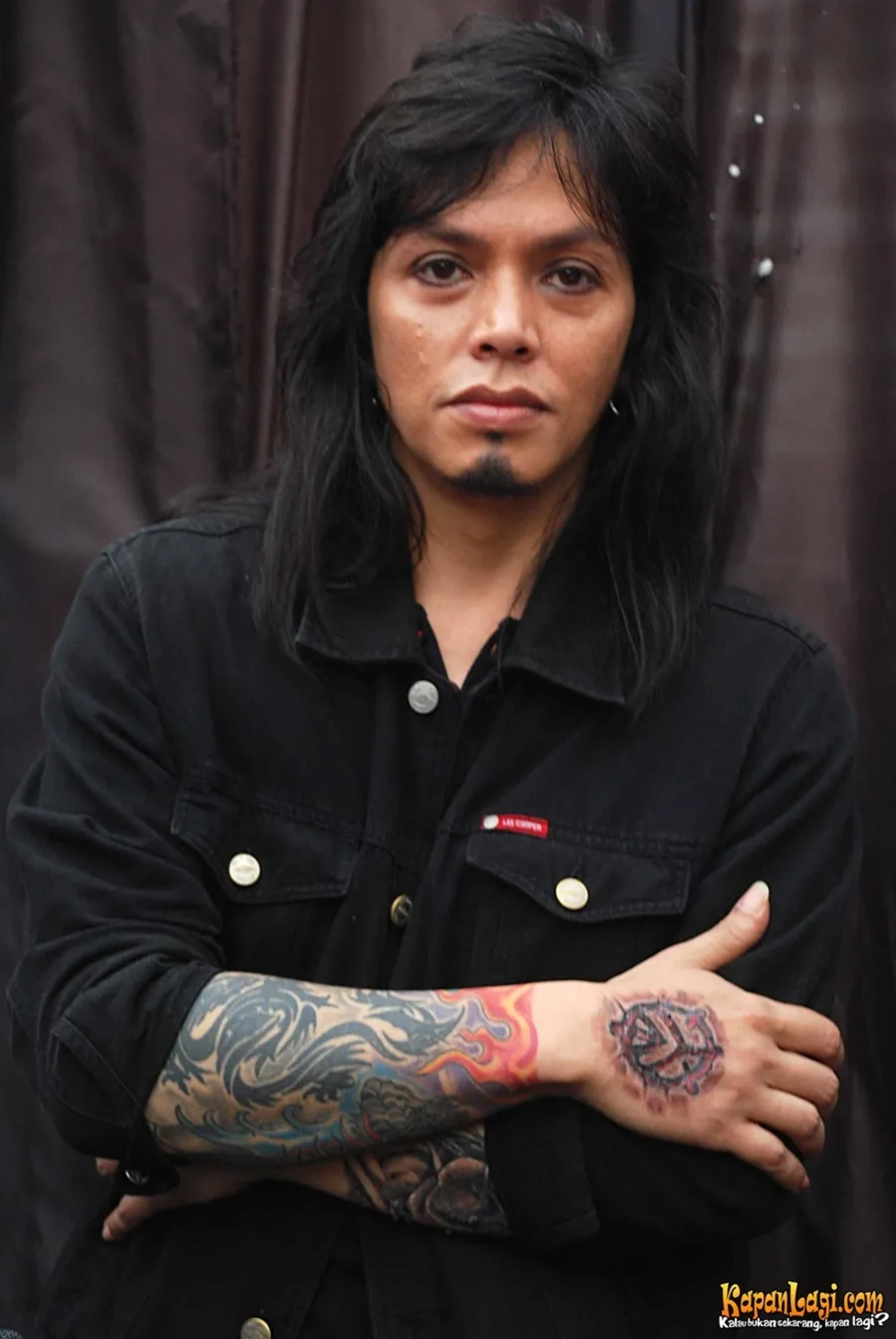 Jika Anda tidak melihat foto Ovy Rif, kemungkinan karena foto dengan nomor tersebut tidak tersedia di Kapanlagi.com™