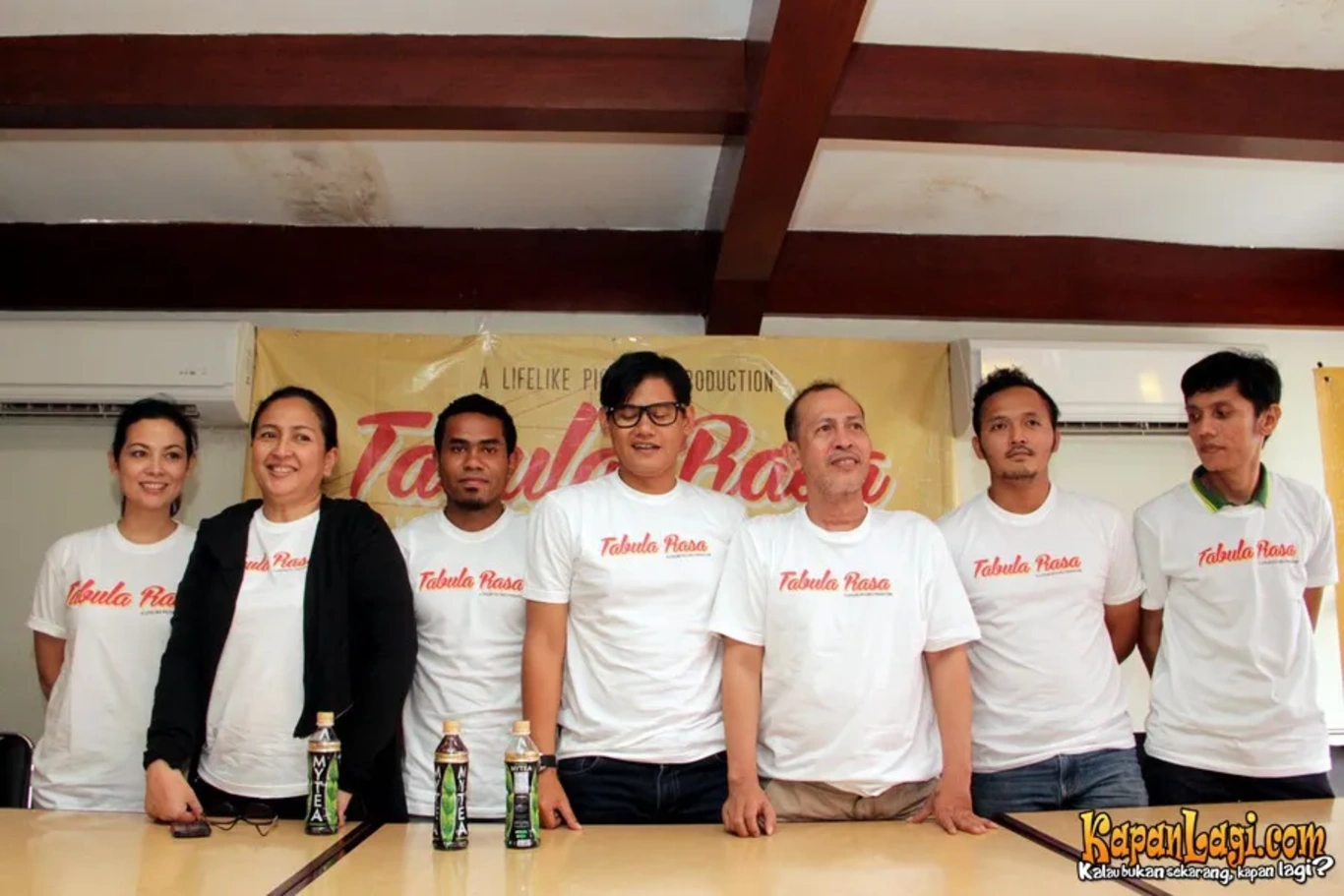 Jika Anda tidak melihat foto Ozzol Ramdan, kemungkinan karena foto dengan nomor tersebut tidak tersedia di Kapanlagi.com™