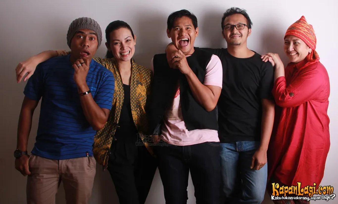 Jika Anda tidak melihat foto Ozzol Ramdan, kemungkinan karena foto dengan nomor tersebut tidak tersedia di Kapanlagi.com™