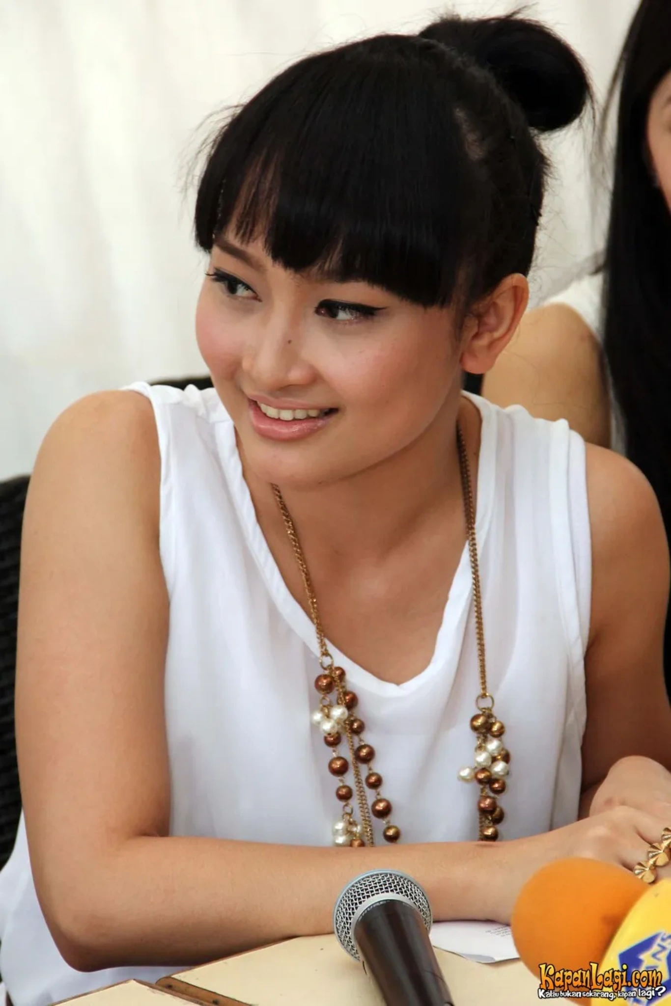 Jika Anda tidak melihat foto PJ 7 Icons, kemungkinan karena foto dengan nomor tersebut tidak tersedia di Kapanlagi.com™