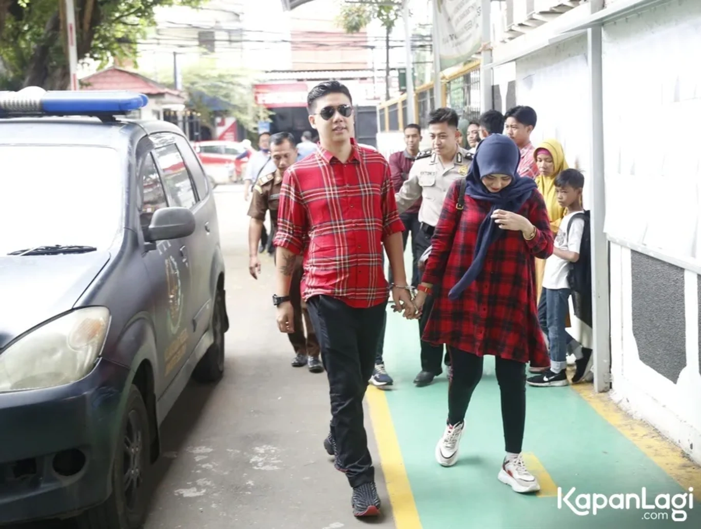 Jika Anda tidak melihat foto Pablo Benua, kemungkinan karena foto dengan nomor tersebut tidak tersedia di Kapanlagi.com™