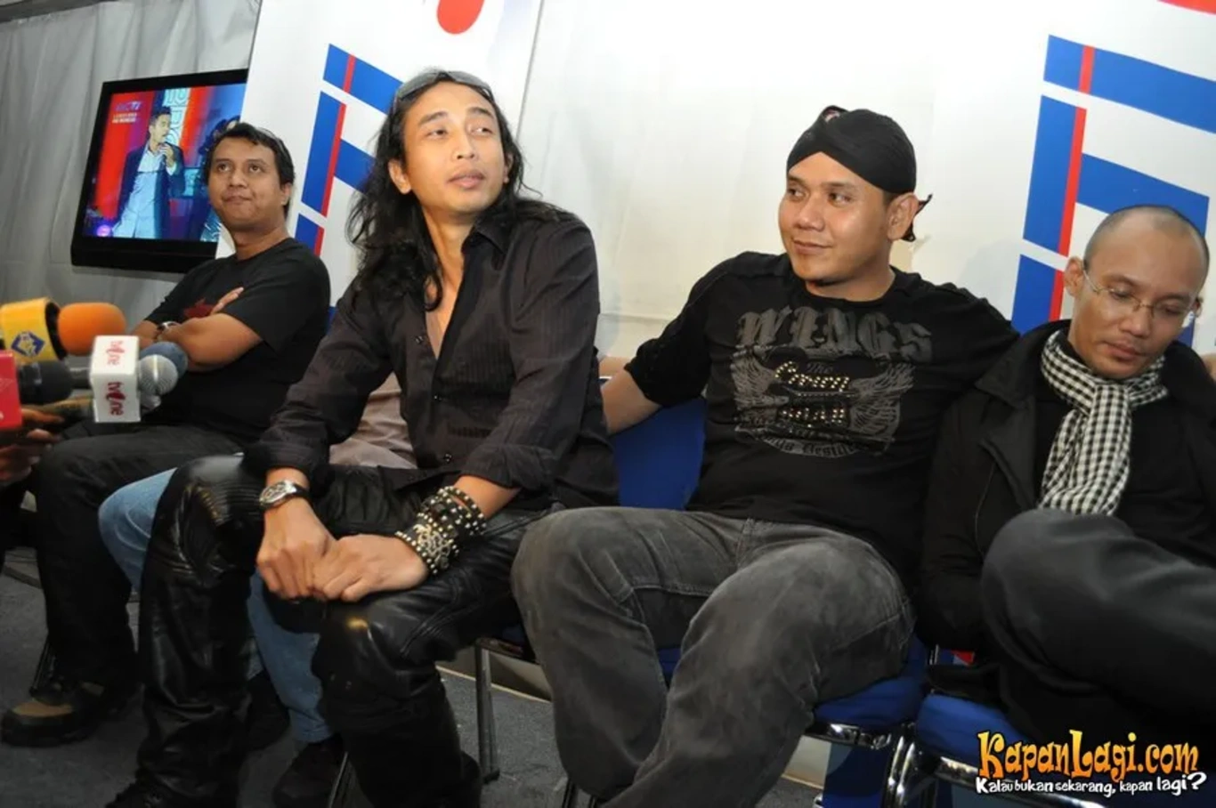 Jika Anda tidak melihat foto Padi, kemungkinan karena foto dengan nomor tersebut tidak tersedia di Kapanlagi.com™