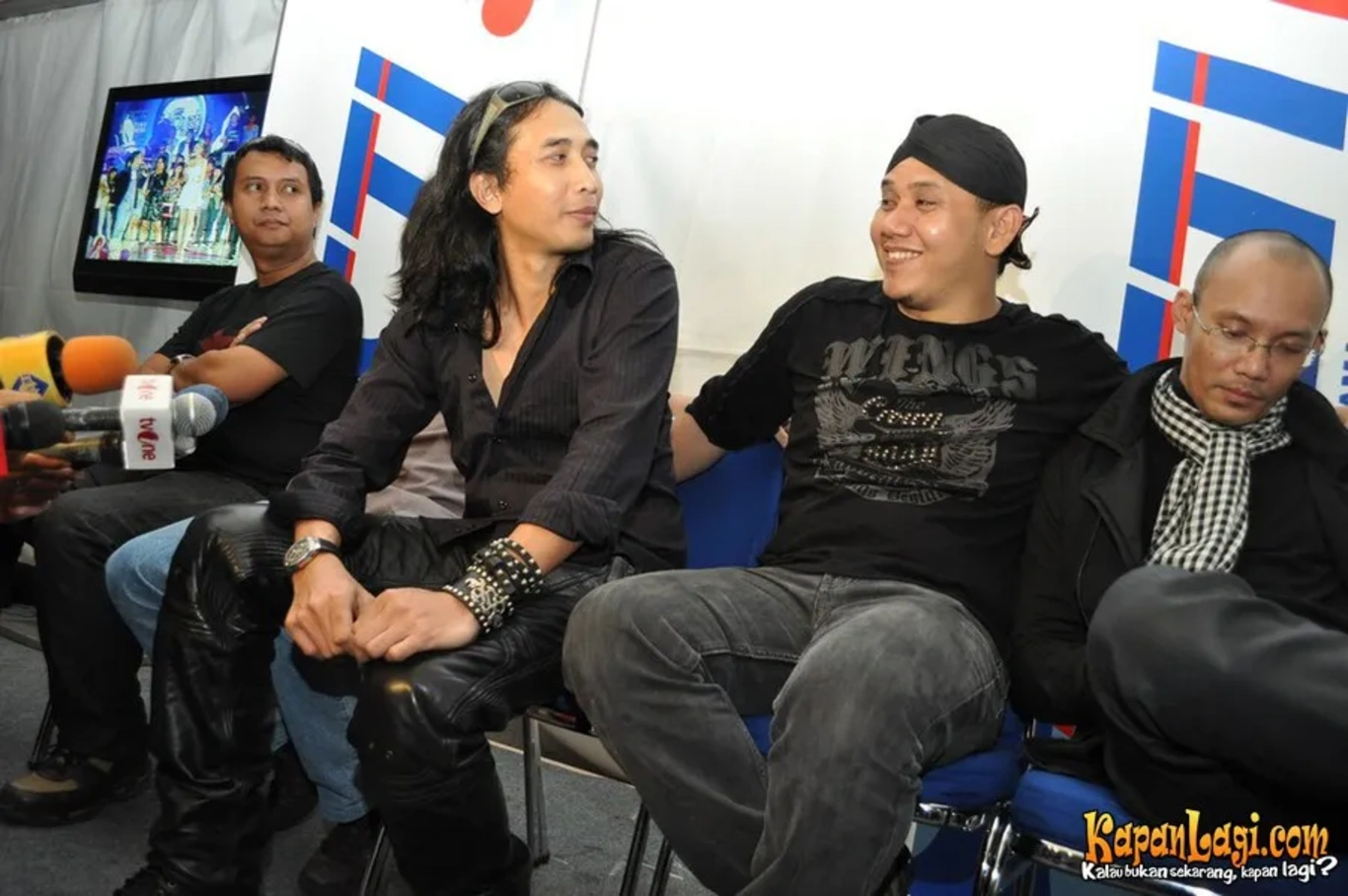 Jika Anda tidak melihat foto Padi, kemungkinan karena foto dengan nomor tersebut tidak tersedia di Kapanlagi.com™