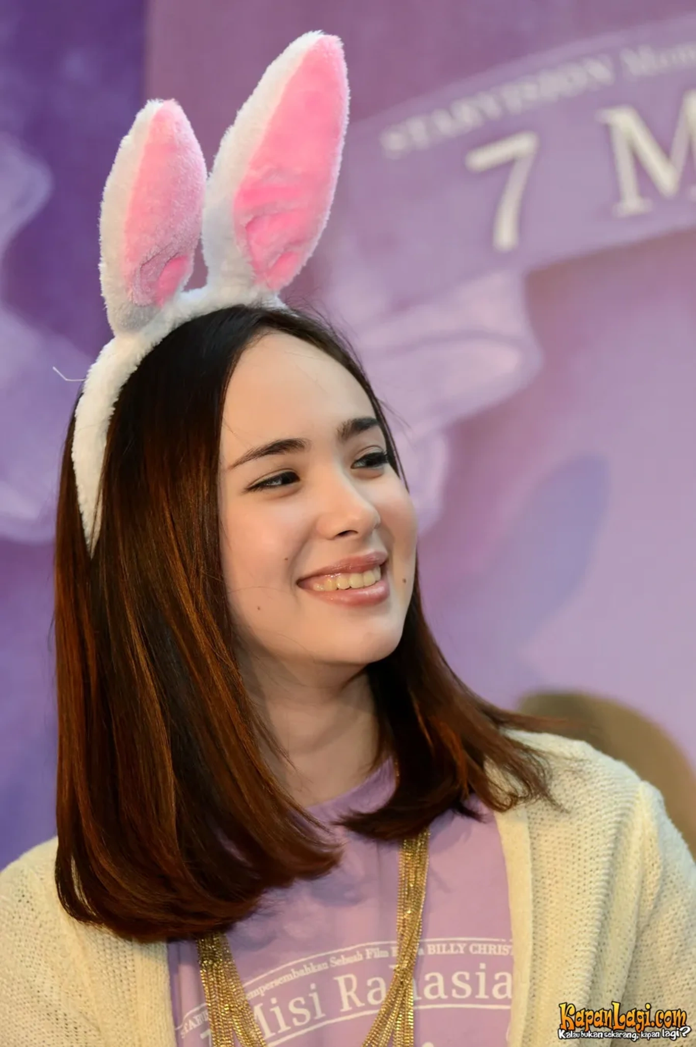 Jika Anda tidak melihat foto Pamela Bowie, kemungkinan karena foto dengan nomor tersebut tidak tersedia di Kapanlagi.com™