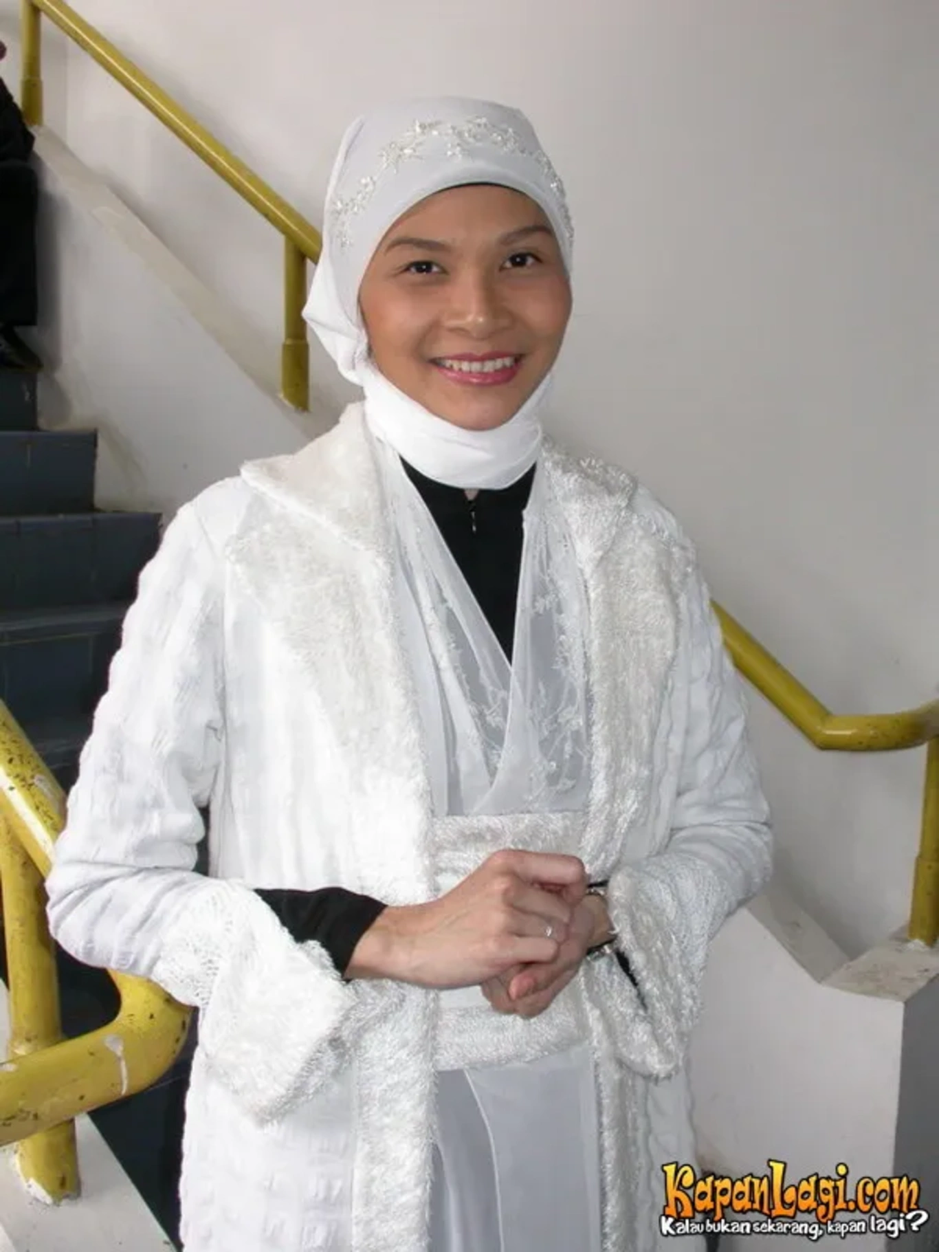 Jika Anda tidak melihat foto Paquita Widjaya, kemungkinan karena foto dengan nomor tersebut tidak tersedia di Kapanlagi.com™