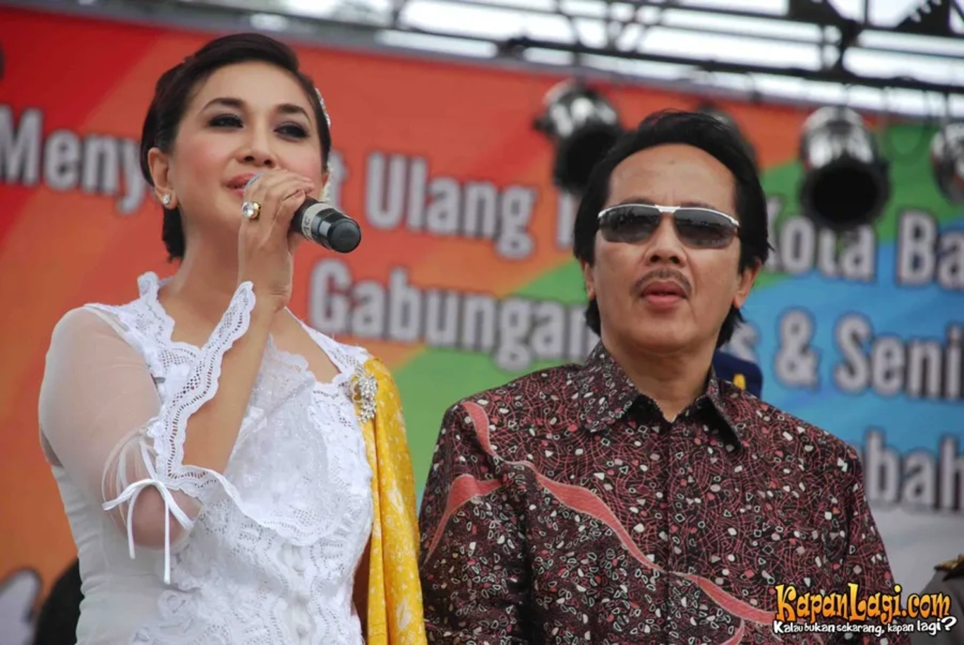 Jika Anda tidak melihat foto Paramitha Rusady, kemungkinan karena foto dengan nomor tersebut tidak tersedia di Kapanlagi.com™