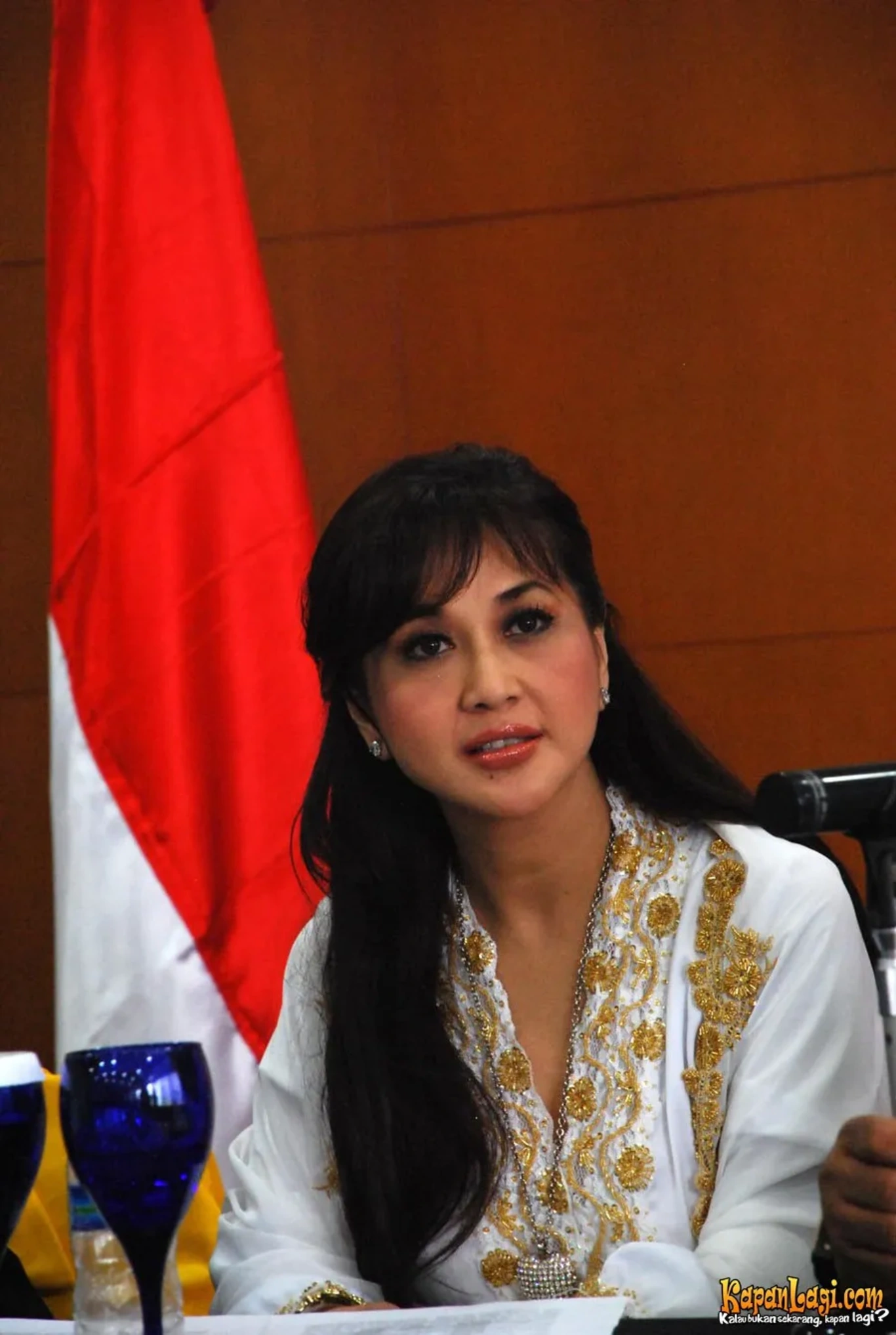 Jika Anda tidak melihat foto Paramitha Rusady, kemungkinan karena foto dengan nomor tersebut tidak tersedia di Kapanlagi.com™