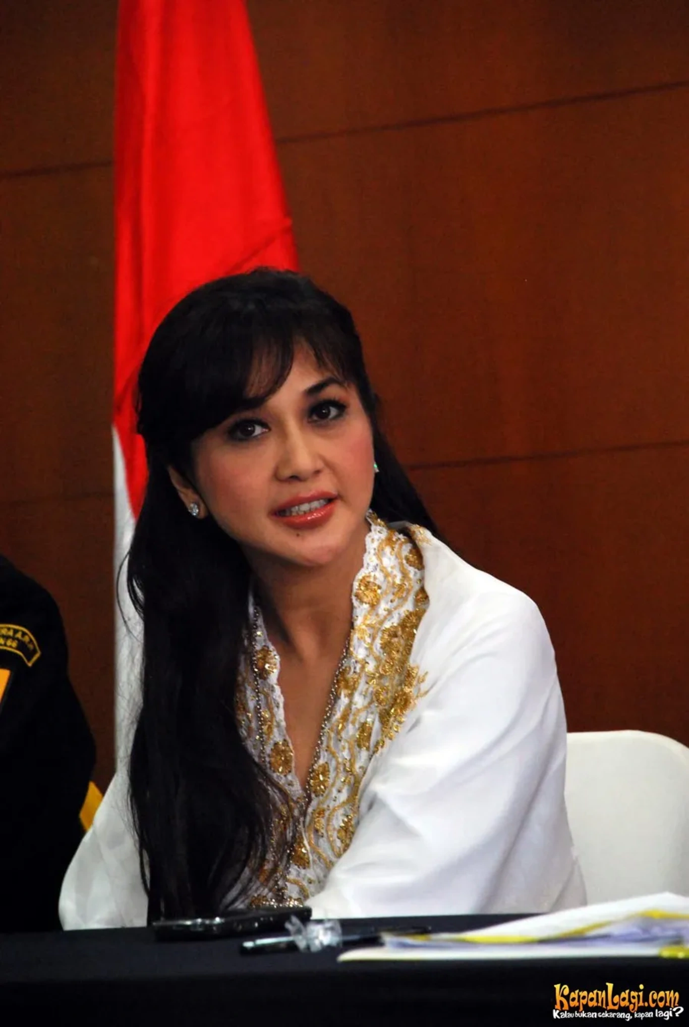 Jika Anda tidak melihat foto Paramitha Rusady, kemungkinan karena foto dengan nomor tersebut tidak tersedia di Kapanlagi.com™