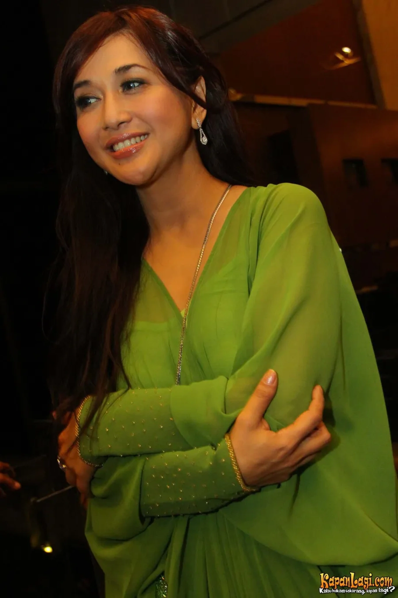 Jika Anda tidak melihat foto Paramitha Rusady, kemungkinan karena foto dengan nomor tersebut tidak tersedia di Kapanlagi.com™
