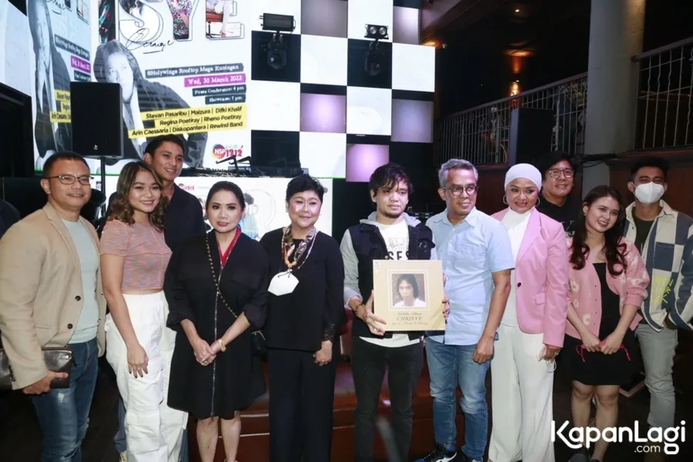 Jika Anda tidak melihat foto Pasha Chrismansyah, kemungkinan karena foto dengan nomor tersebut tidak tersedia di Kapanlagi.com™