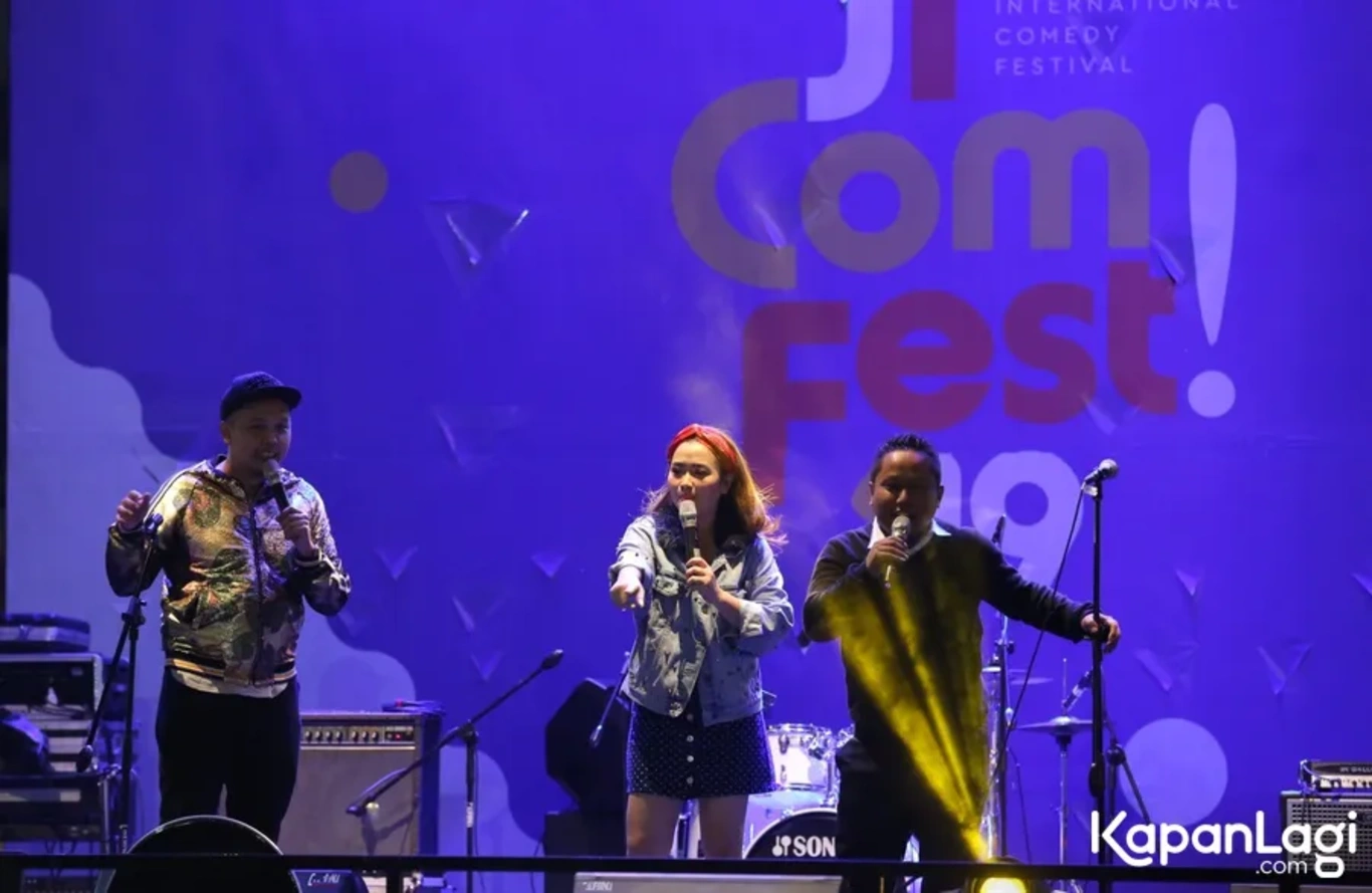 Jika Anda tidak melihat foto Paski Komeng Jarwo Narji, kemungkinan karena foto dengan nomor tersebut tidak tersedia di Kapanlagi.com™