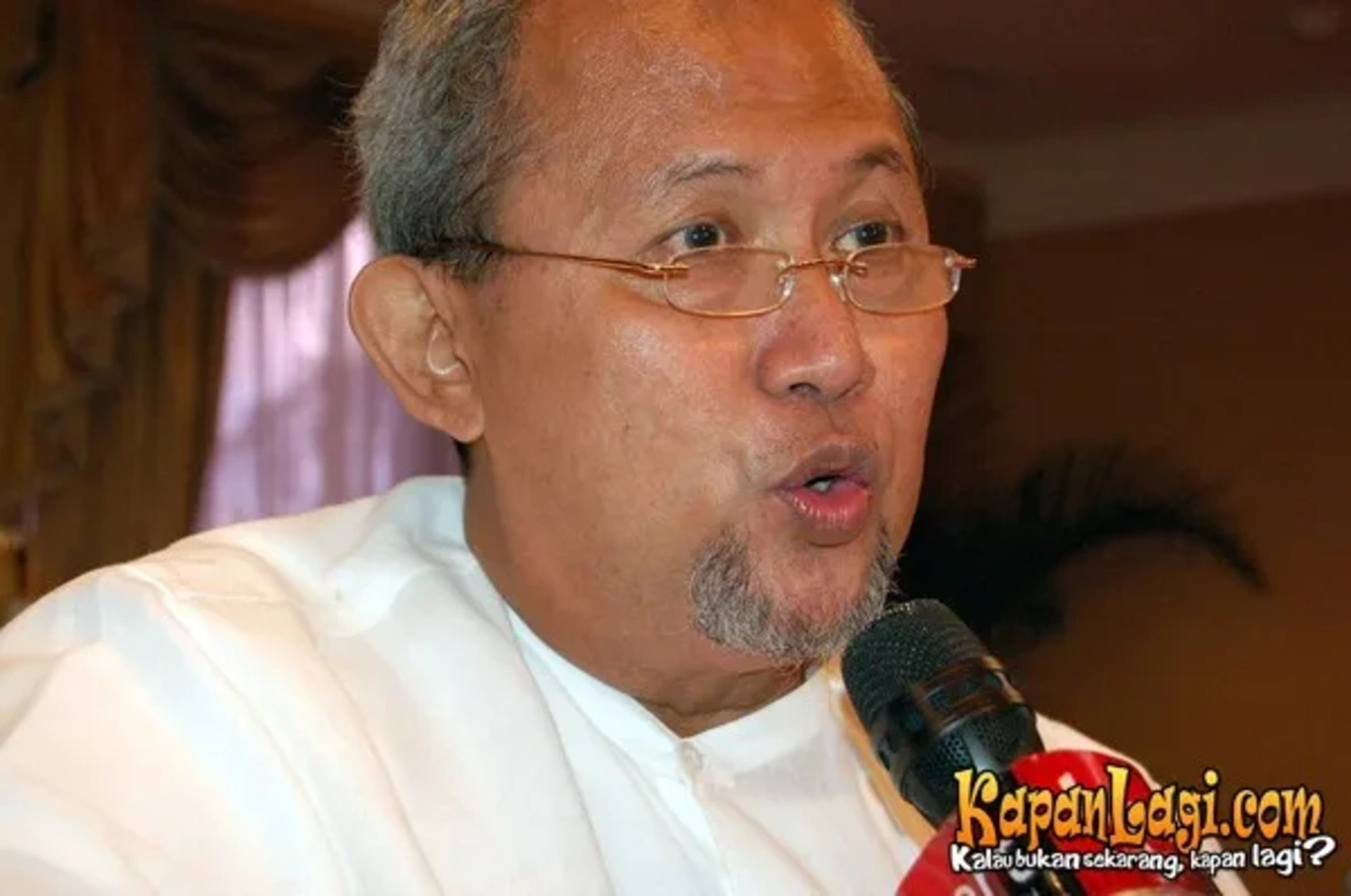 Jika Anda tidak melihat foto Pepeng, kemungkinan karena foto dengan nomor tersebut tidak tersedia di Kapanlagi.com™