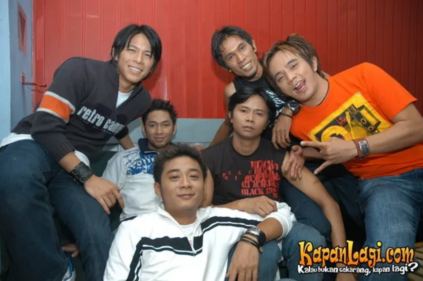 Jika Anda tidak melihat foto Peterpan, kemungkinan karena foto dengan nomor tersebut tidak tersedia di Kapanlagi.com™