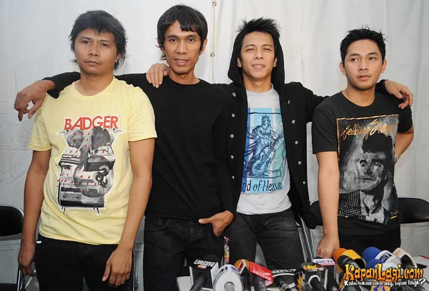 Jika Anda tidak melihat foto Peterpan, kemungkinan karena foto dengan nomor tersebut tidak tersedia di Kapanlagi.com™