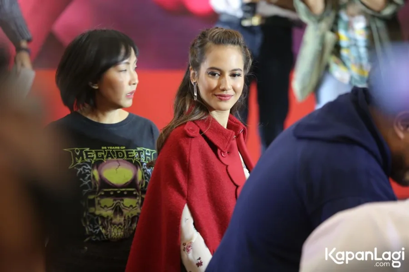 Jika Anda tidak melihat foto Pevita Pierce, kemungkinan karena foto dengan nomor tersebut tidak tersedia di Kapanlagi.com™