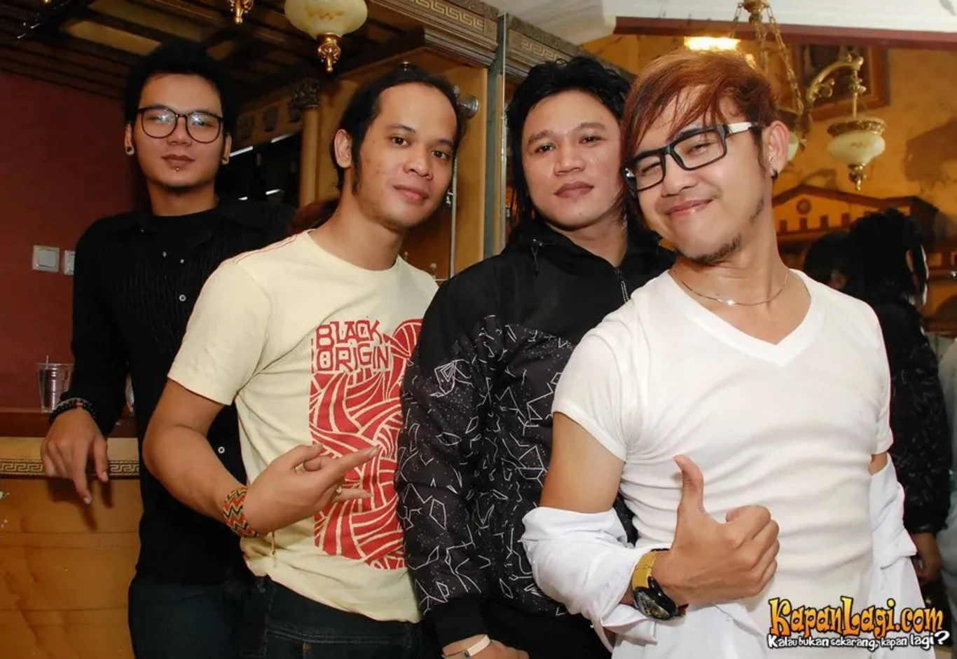 Jika Anda tidak melihat foto Pintu Band, kemungkinan karena foto dengan nomor tersebut tidak tersedia di Kapanlagi.com™