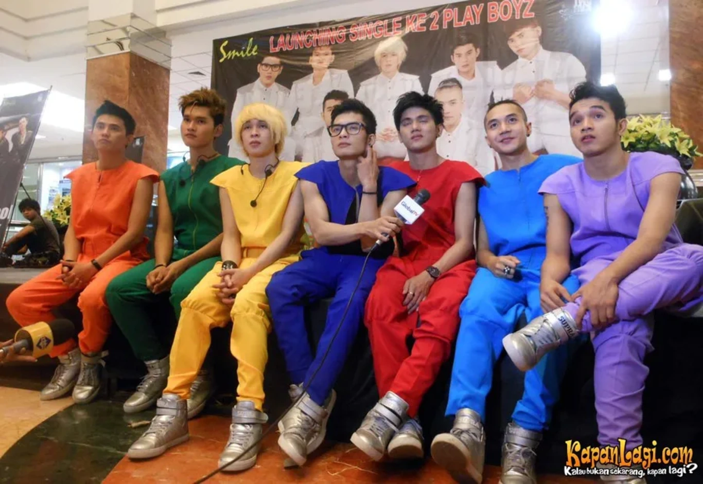 Jika Anda tidak melihat foto Playboyz, kemungkinan karena foto dengan nomor tersebut tidak tersedia di Kapanlagi.com™