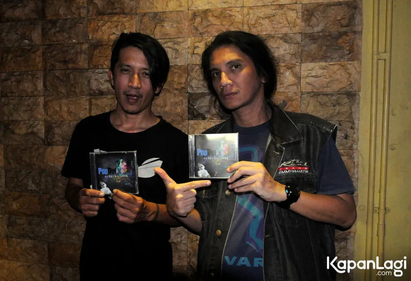 Jika Anda tidak melihat foto Pop Out, kemungkinan karena foto dengan nomor tersebut tidak tersedia di Kapanlagi.com™