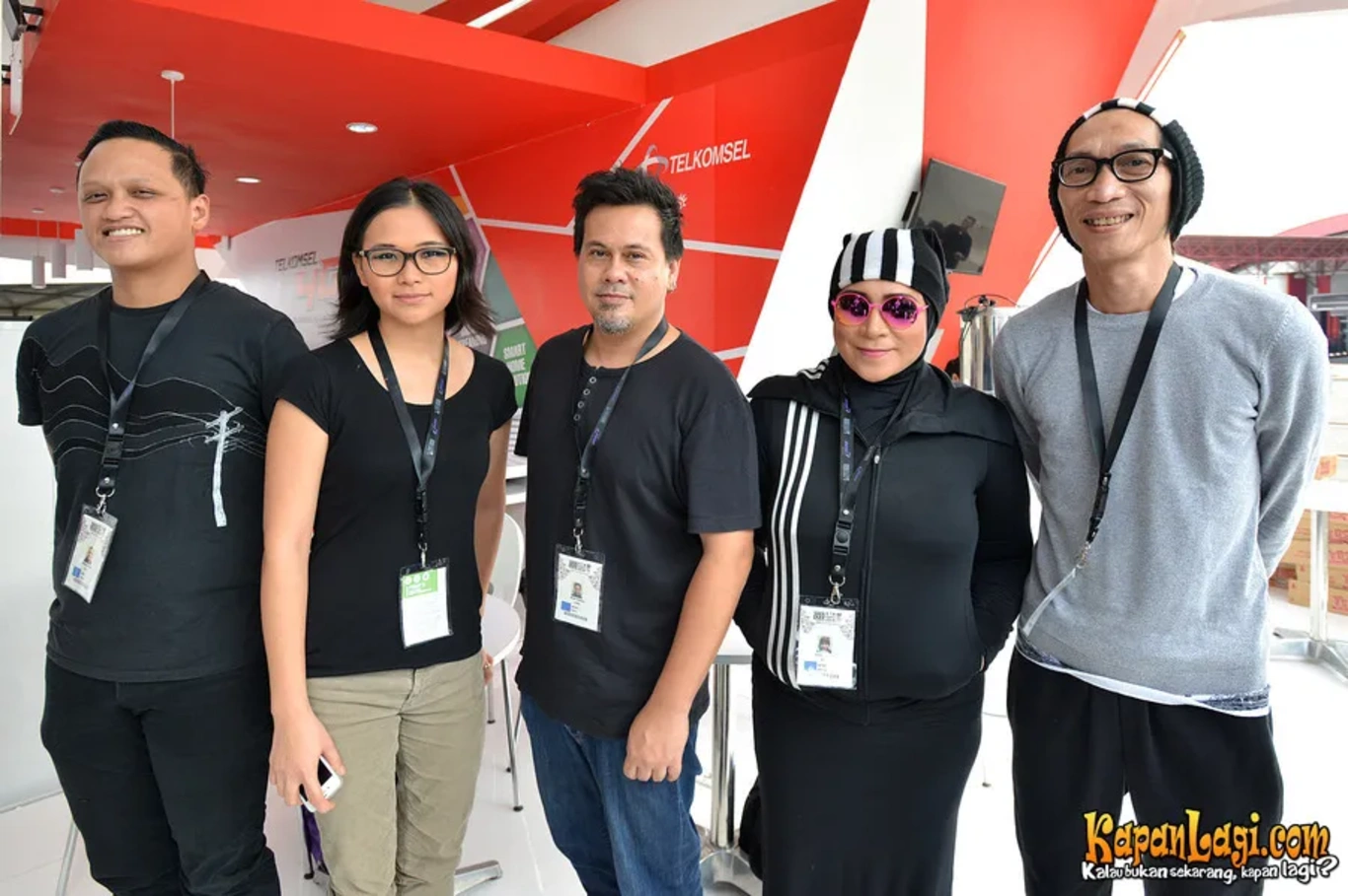 Jika Anda tidak melihat foto Potret, kemungkinan karena foto dengan nomor tersebut tidak tersedia di Kapanlagi.com™