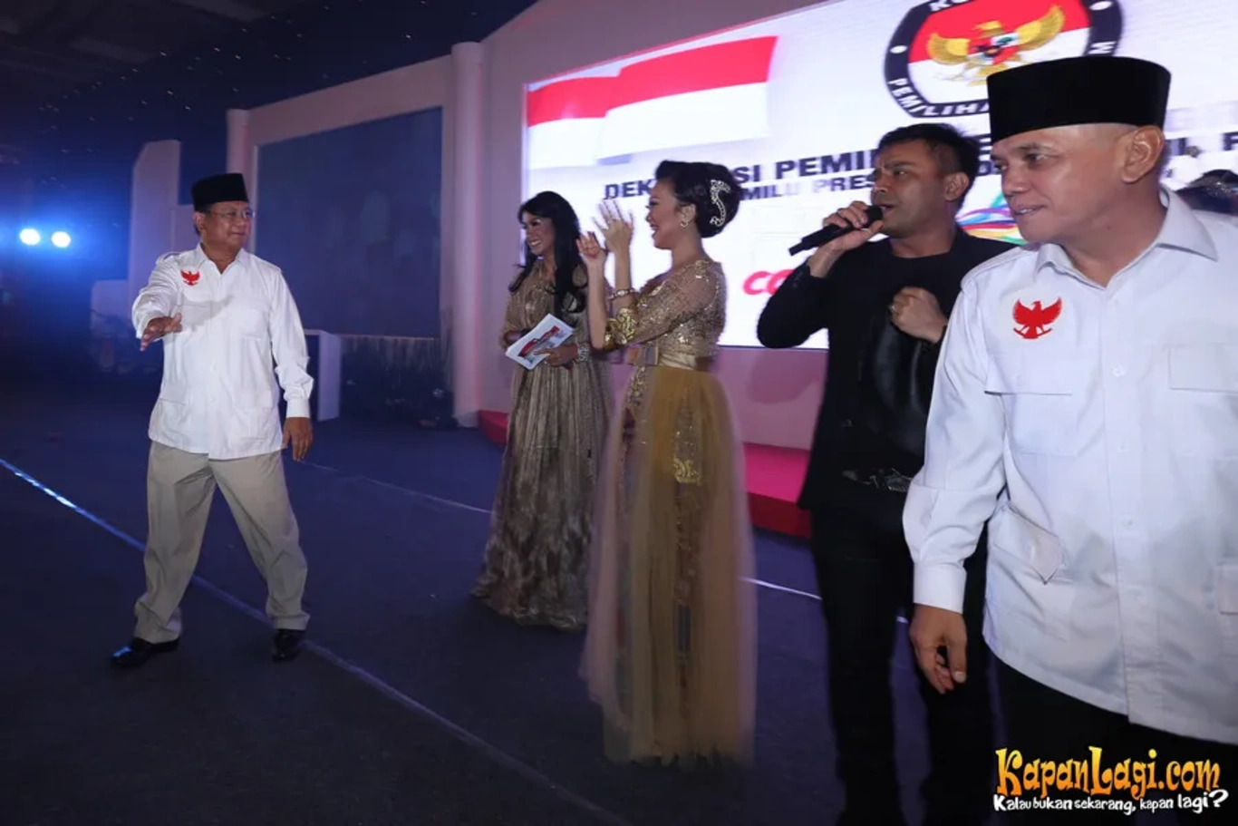 Jika Anda tidak melihat foto Prabowo Subianto, kemungkinan karena foto dengan nomor tersebut tidak tersedia di Kapanlagi.com™