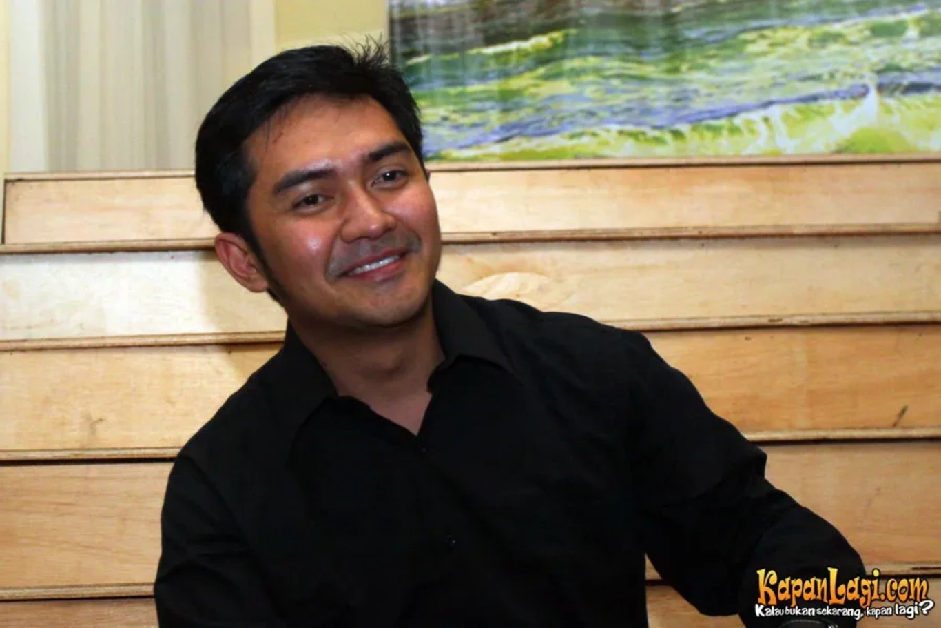Jika Anda tidak melihat foto Prabu Revolusi, kemungkinan karena foto dengan nomor tersebut tidak tersedia di Kapanlagi.com™