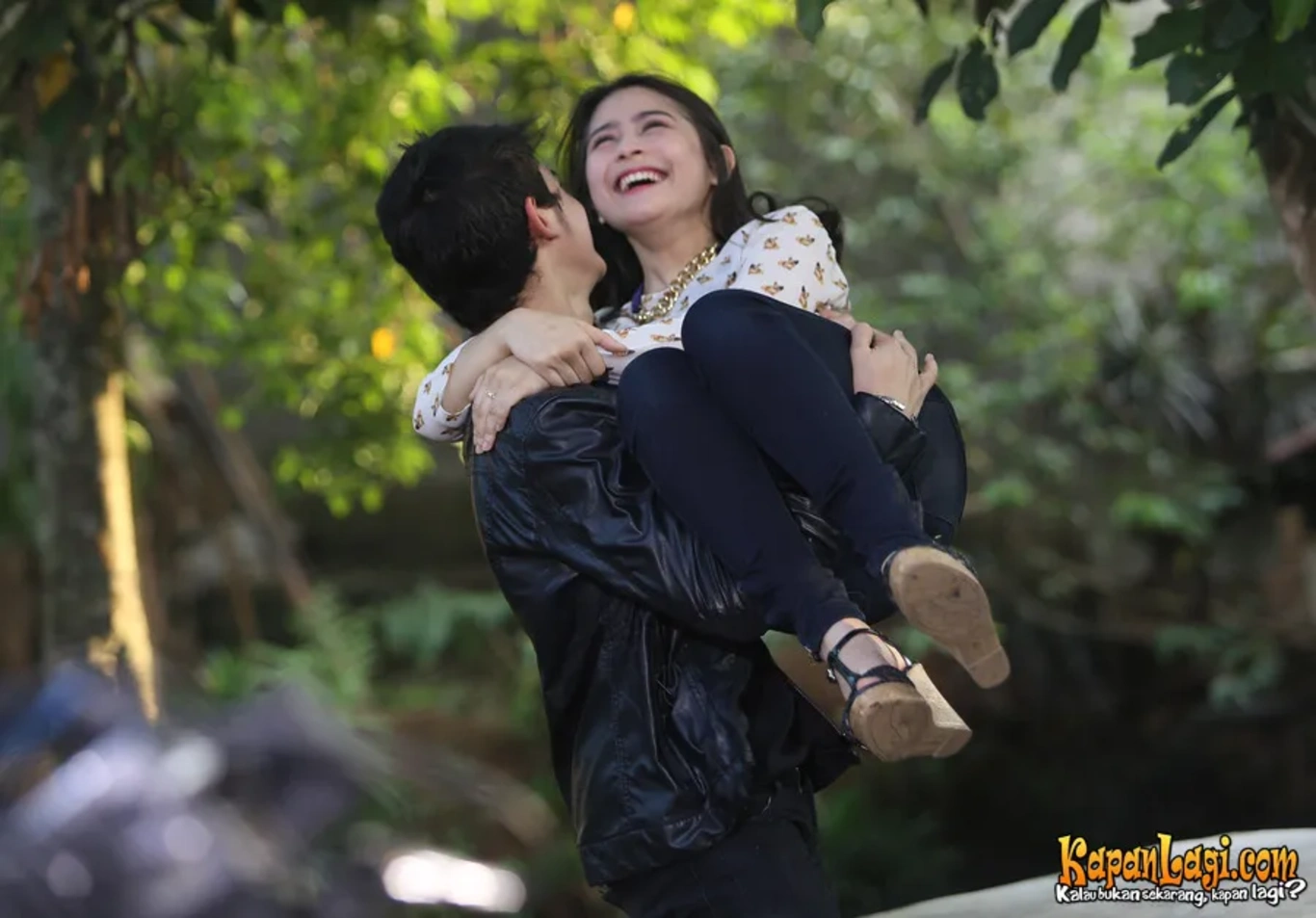 Jika Anda tidak melihat foto Prilly Latuconsina, kemungkinan karena foto dengan nomor tersebut tidak tersedia di Kapanlagi.com™