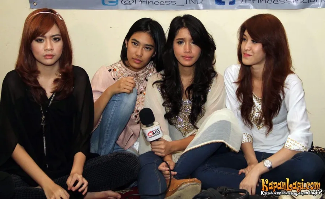 Jika Anda tidak melihat foto Princess, kemungkinan karena foto dengan nomor tersebut tidak tersedia di Kapanlagi.com™