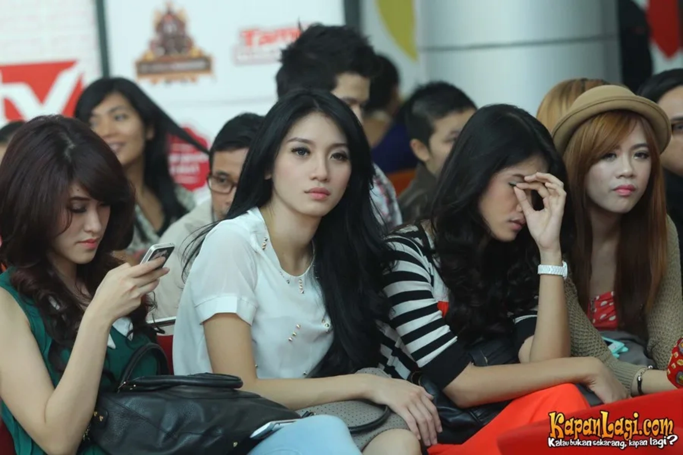 Jika Anda tidak melihat foto Princess, kemungkinan karena foto dengan nomor tersebut tidak tersedia di Kapanlagi.com™
