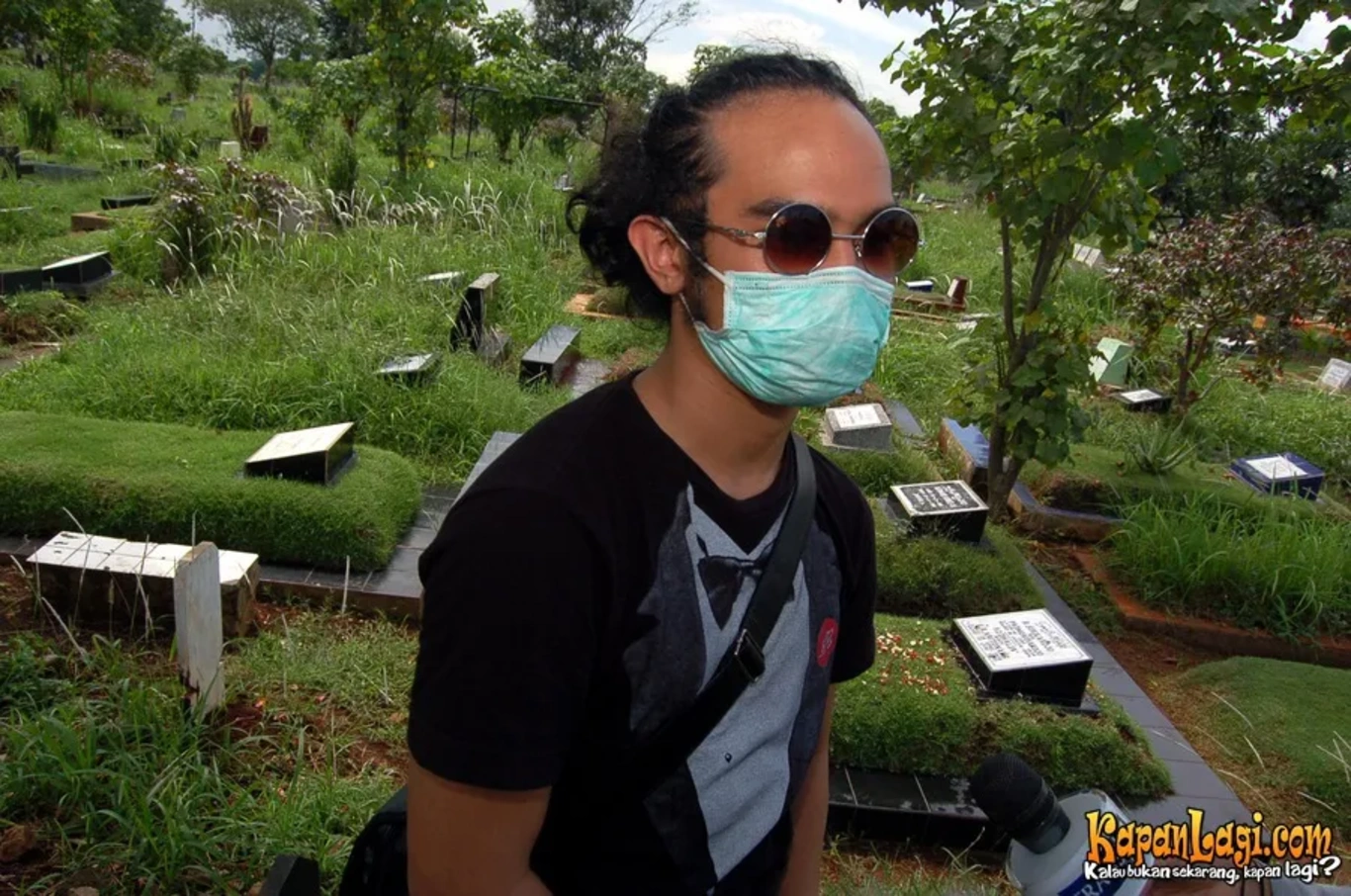 Jika Anda tidak melihat foto Priya Kuburan Band, kemungkinan karena foto dengan nomor tersebut tidak tersedia di Kapanlagi.com™