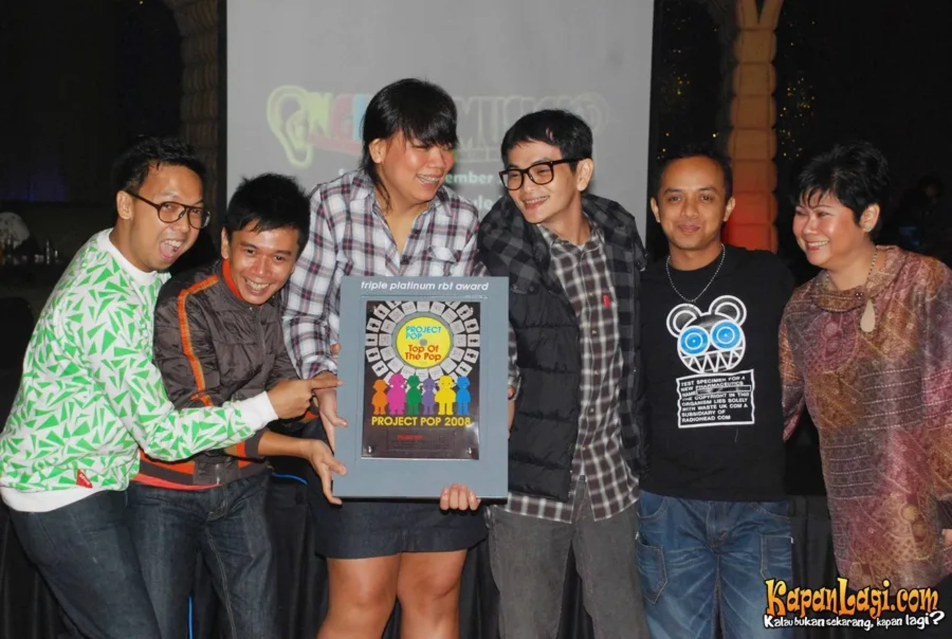 Jika Anda tidak melihat foto Project Pop, kemungkinan karena foto dengan nomor tersebut tidak tersedia di Kapanlagi.com™