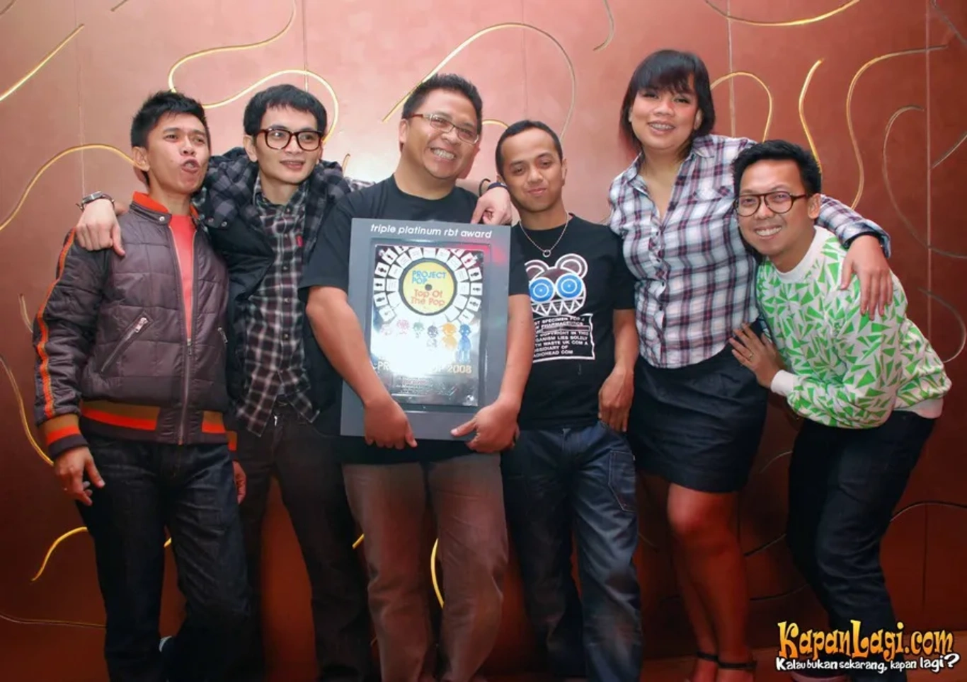 Jika Anda tidak melihat foto Project Pop, kemungkinan karena foto dengan nomor tersebut tidak tersedia di Kapanlagi.com™