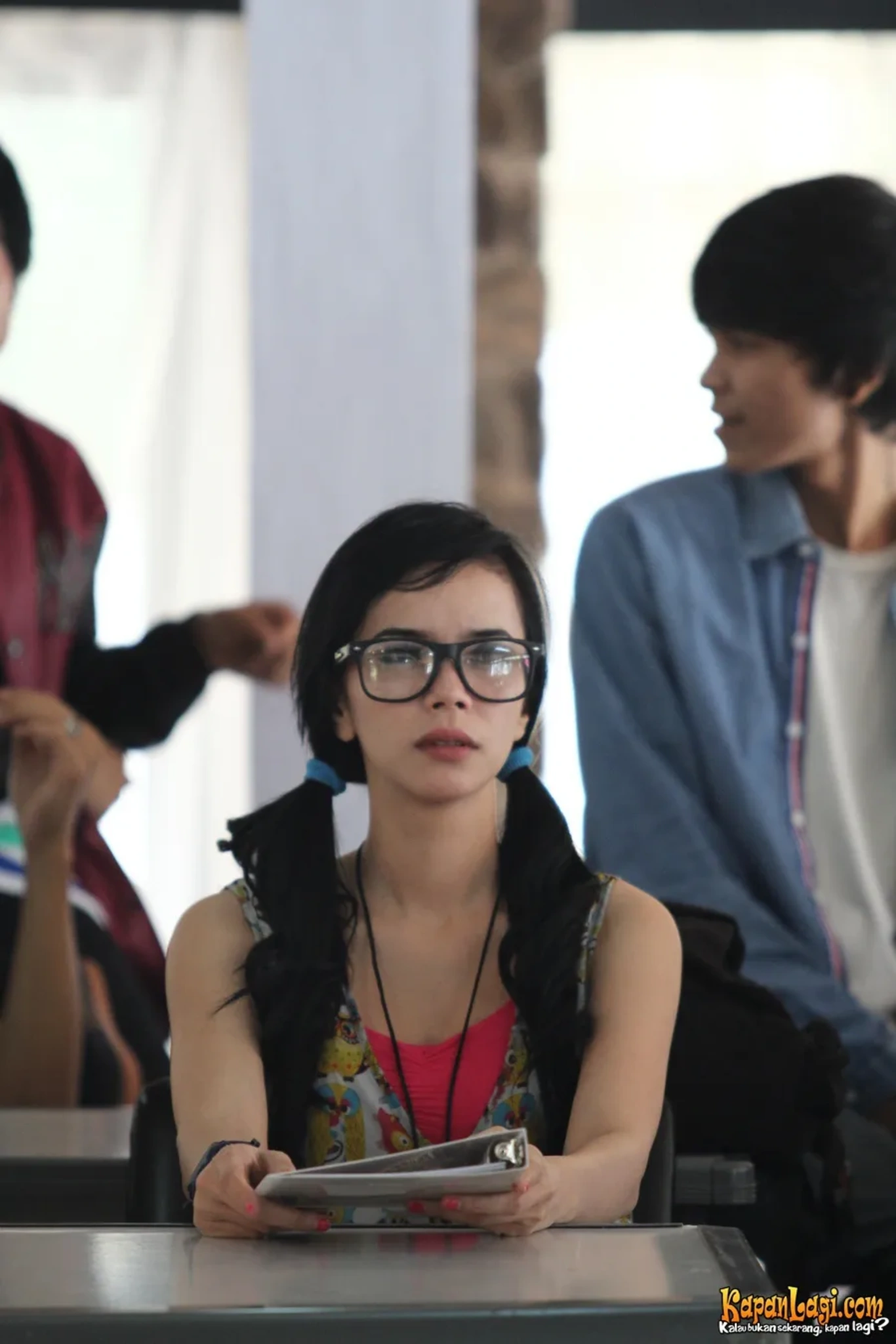 Jika Anda tidak melihat foto Putri Angel, kemungkinan karena foto dengan nomor tersebut tidak tersedia di Kapanlagi.com™