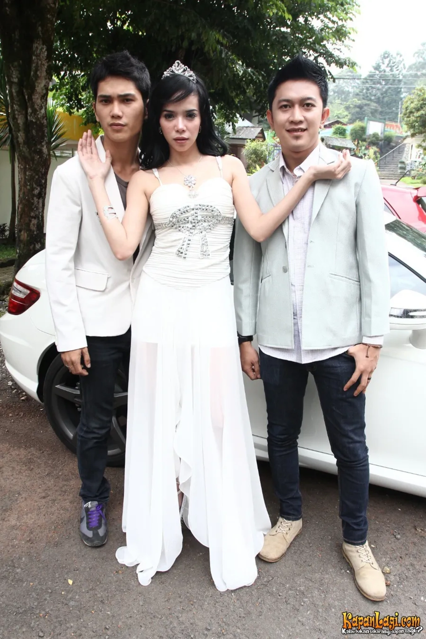 Jika Anda tidak melihat foto Putri Angel, kemungkinan karena foto dengan nomor tersebut tidak tersedia di Kapanlagi.com™