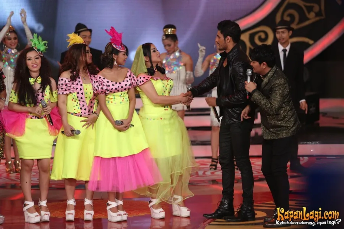 Jika Anda tidak melihat foto Putri Bahar, kemungkinan karena foto dengan nomor tersebut tidak tersedia di Kapanlagi.com™