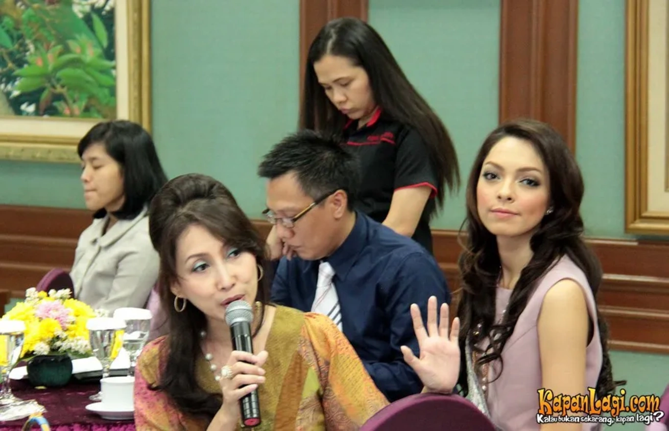 Jika Anda tidak melihat foto Putri Kuswisnuwardhani, kemungkinan karena foto dengan nomor tersebut tidak tersedia di Kapanlagi.com™
