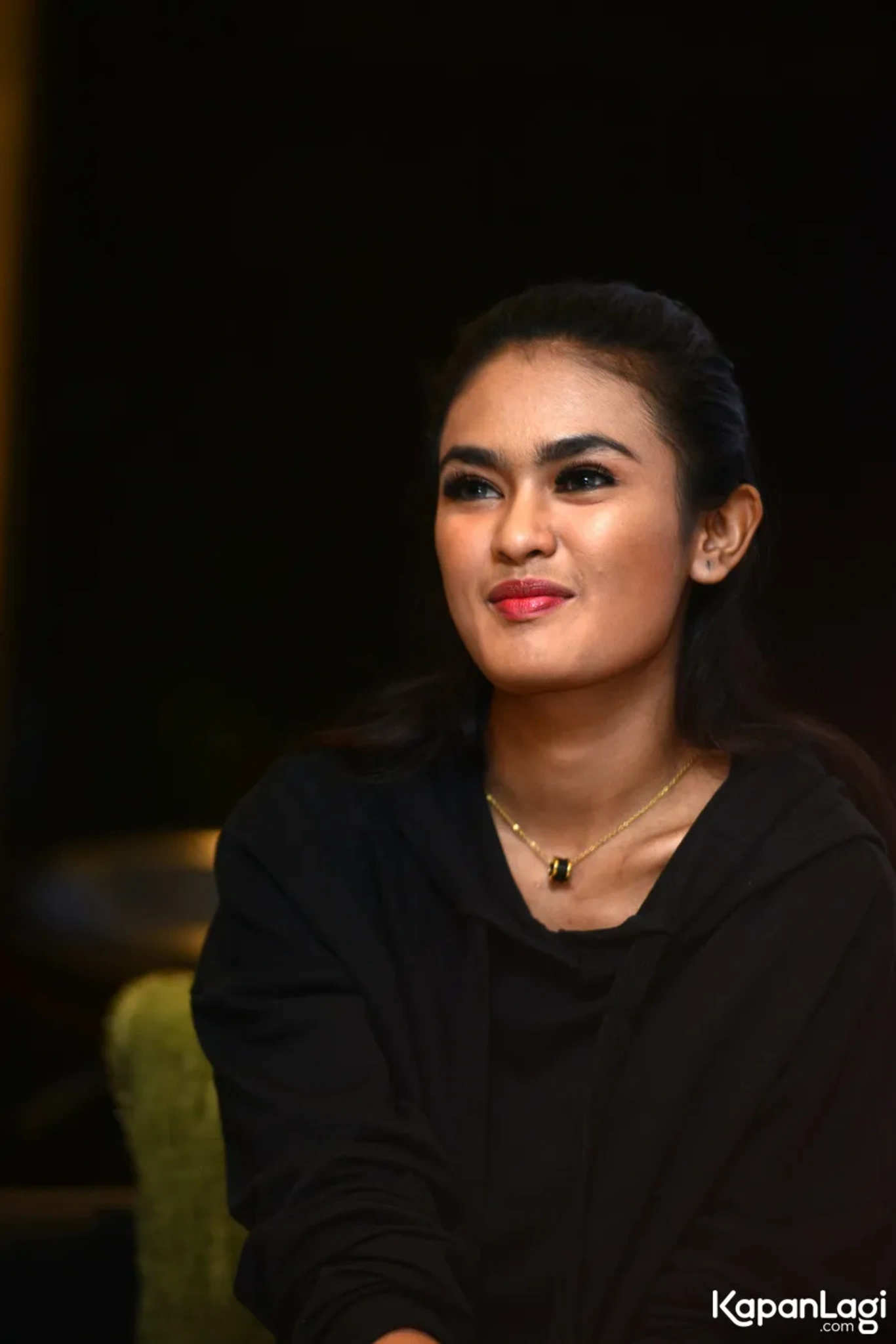 Jika Anda tidak melihat foto Putri Zairah, kemungkinan karena foto dengan nomor tersebut tidak tersedia di Kapanlagi.com™