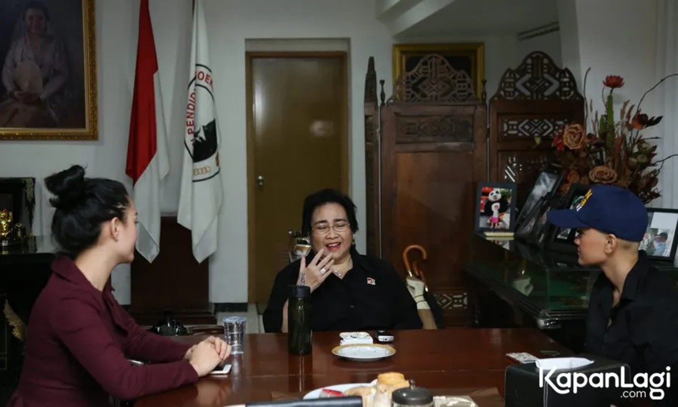 Jika Anda tidak melihat foto Rachmawati Soekarnoputri, kemungkinan karena foto dengan nomor tersebut tidak tersedia di Kapanlagi.com™