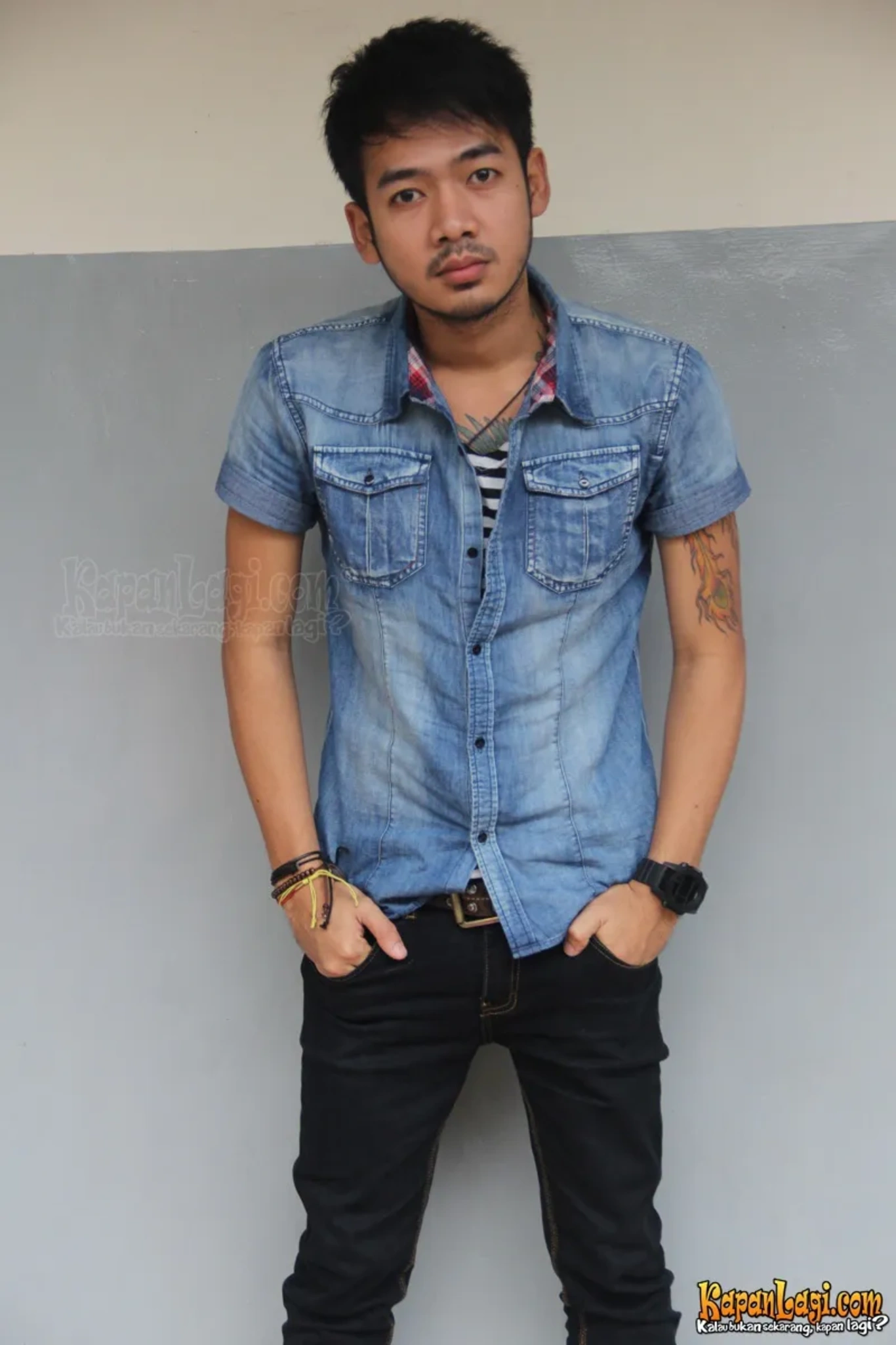 Jika Anda tidak melihat foto Ray d Masiv, kemungkinan karena foto dengan nomor tersebut tidak tersedia di Kapanlagi.com™