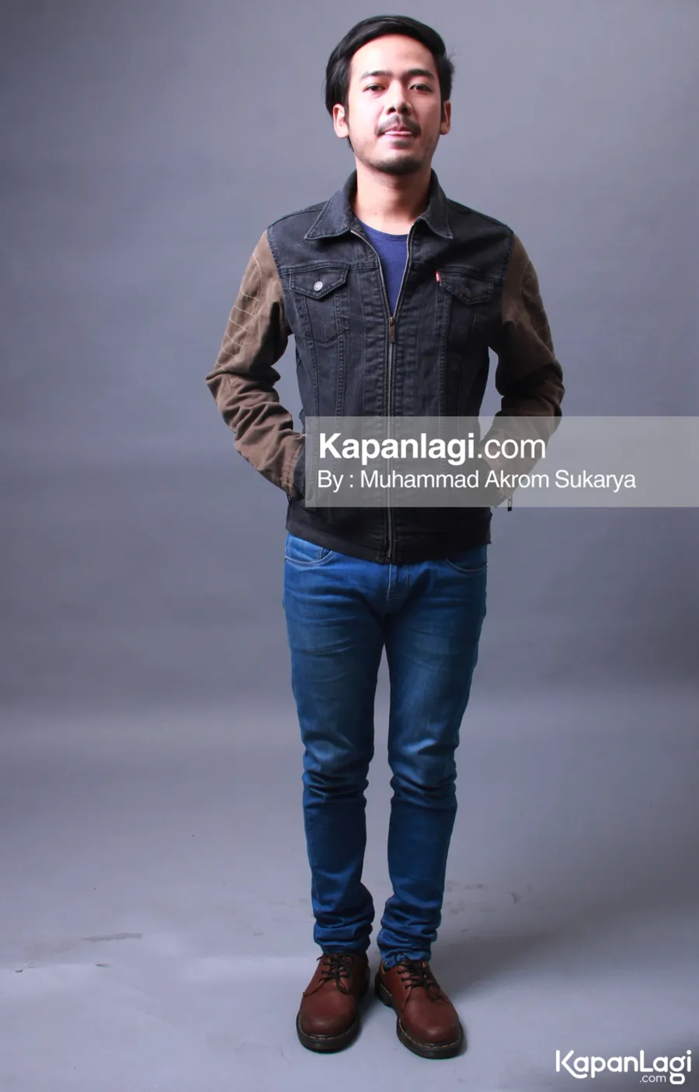 Jika Anda tidak melihat foto Ray d Masiv, kemungkinan karena foto dengan nomor tersebut tidak tersedia di Kapanlagi.com™