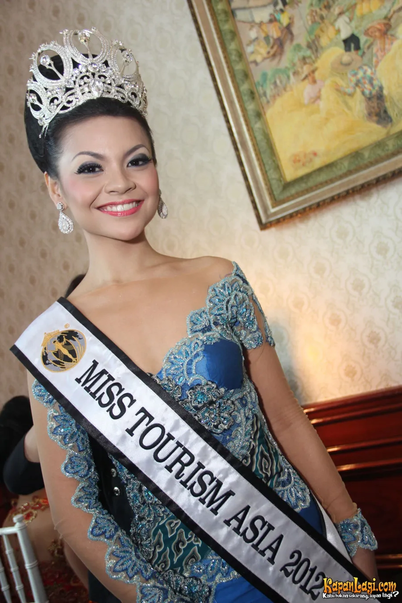 Jika Anda tidak melihat foto Reinita Arlin, kemungkinan karena foto dengan nomor tersebut tidak tersedia di Kapanlagi.com™