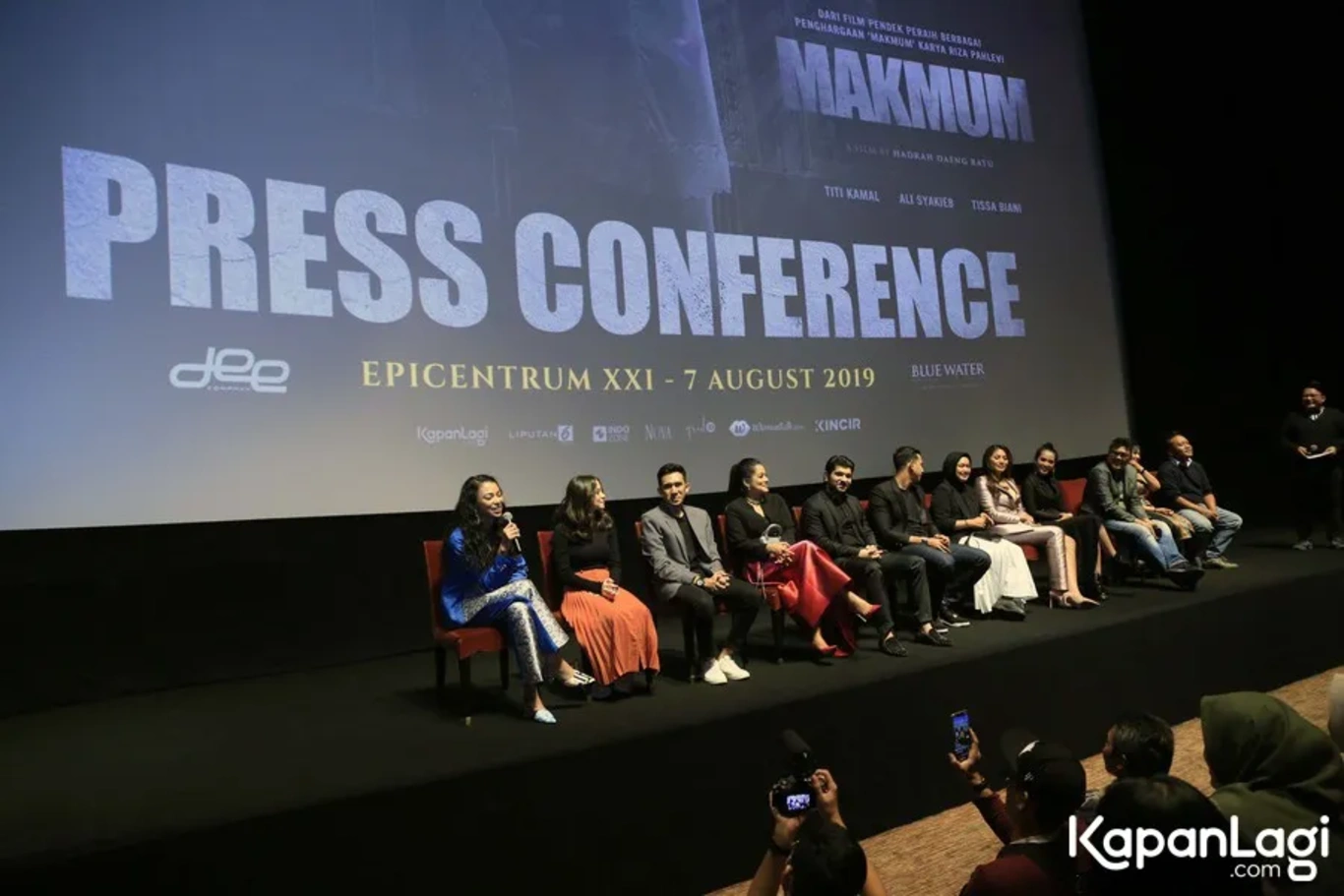 Jika Anda tidak melihat foto Reni Yuliana, kemungkinan karena foto dengan nomor tersebut tidak tersedia di Kapanlagi.com™